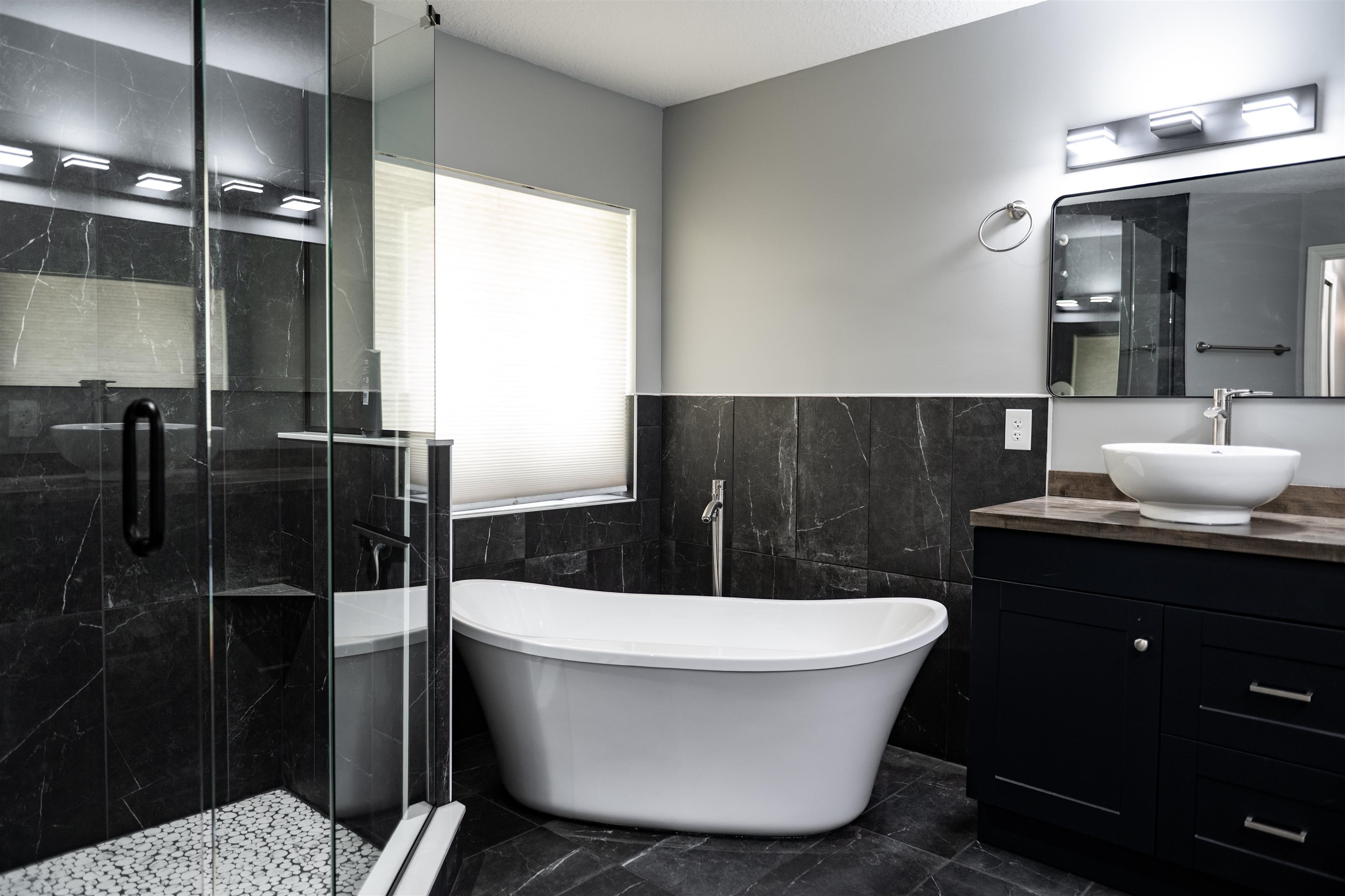 Image 34 of 42 For 2950 Kings Rd