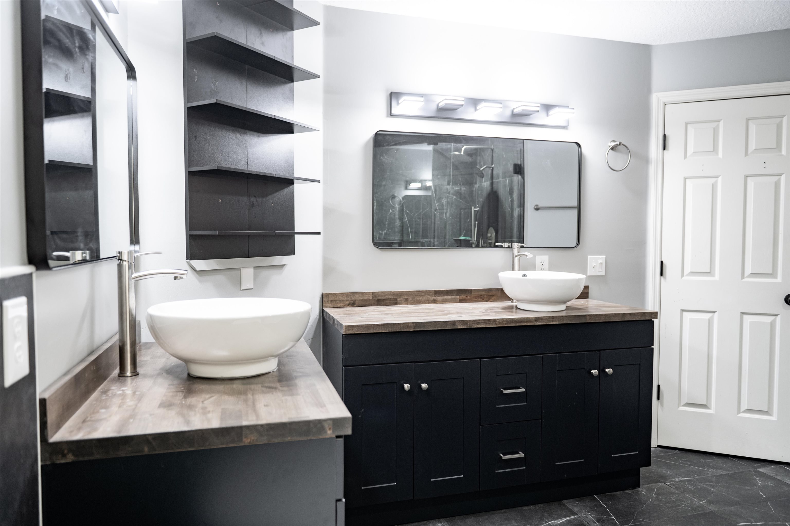 Image 35 of 42 For 2950 Kings Rd