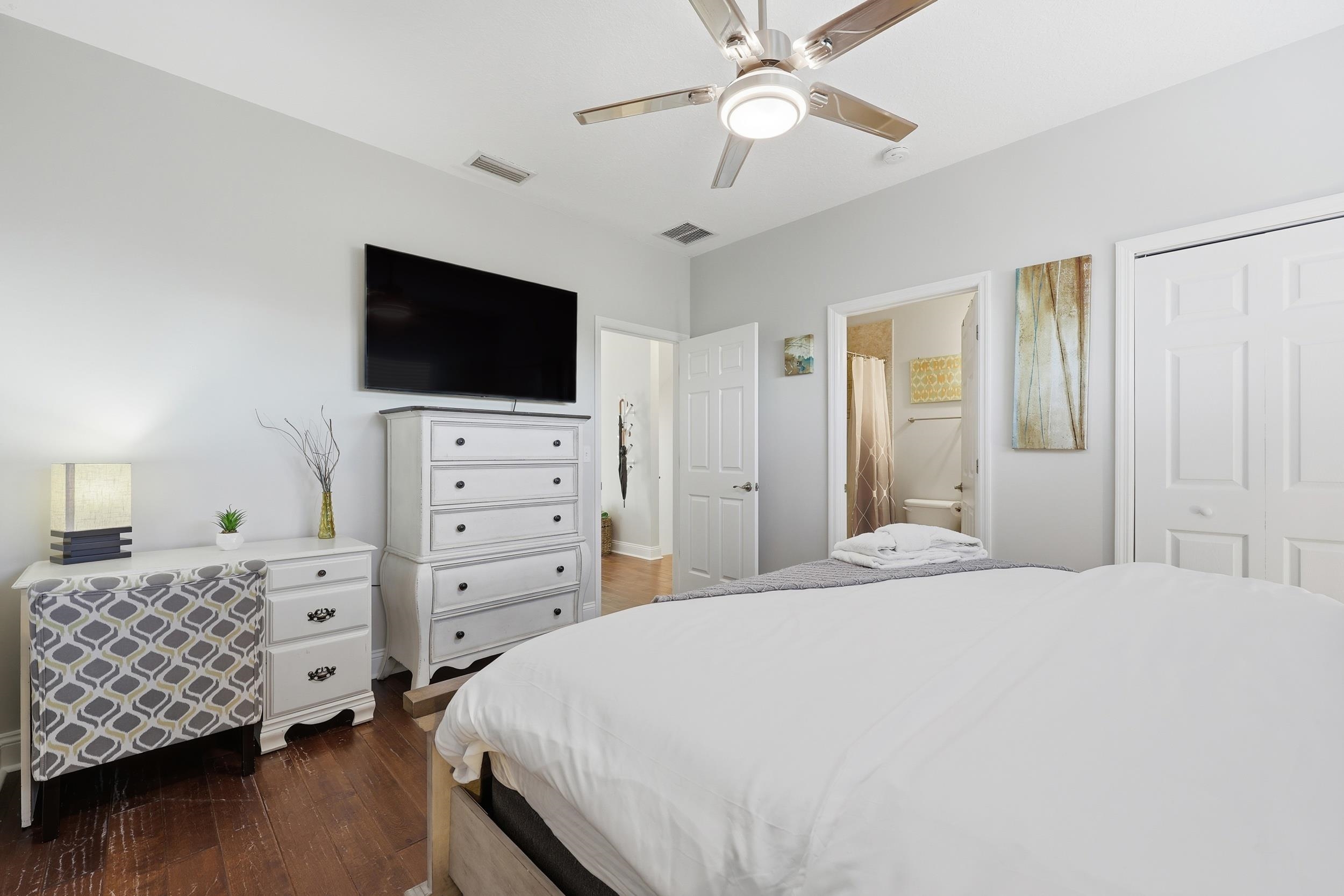 Image 26 of 63 For 4969 Alta Vista Ave