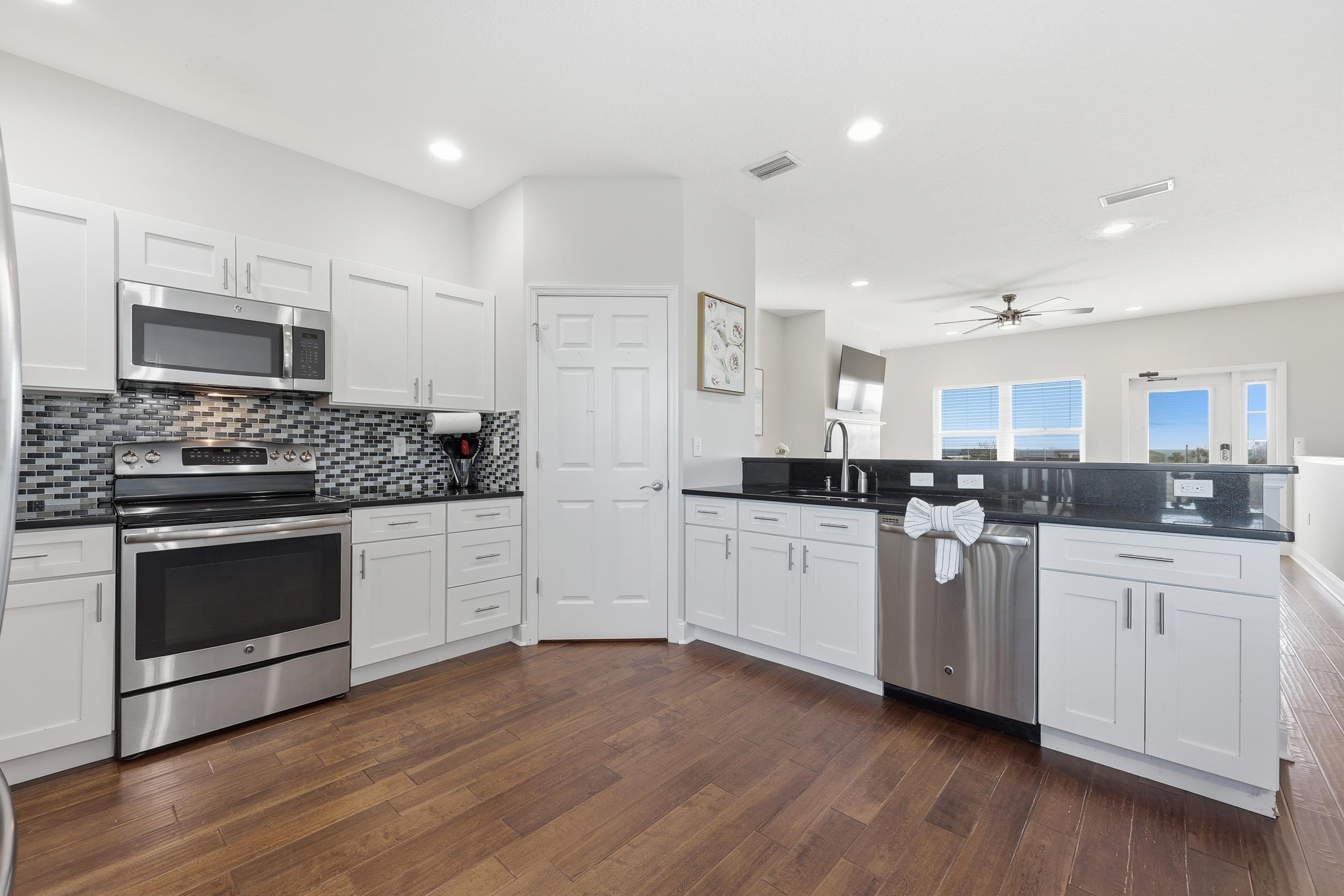 Image 9 of 63 For 4969 Alta Vista Ave