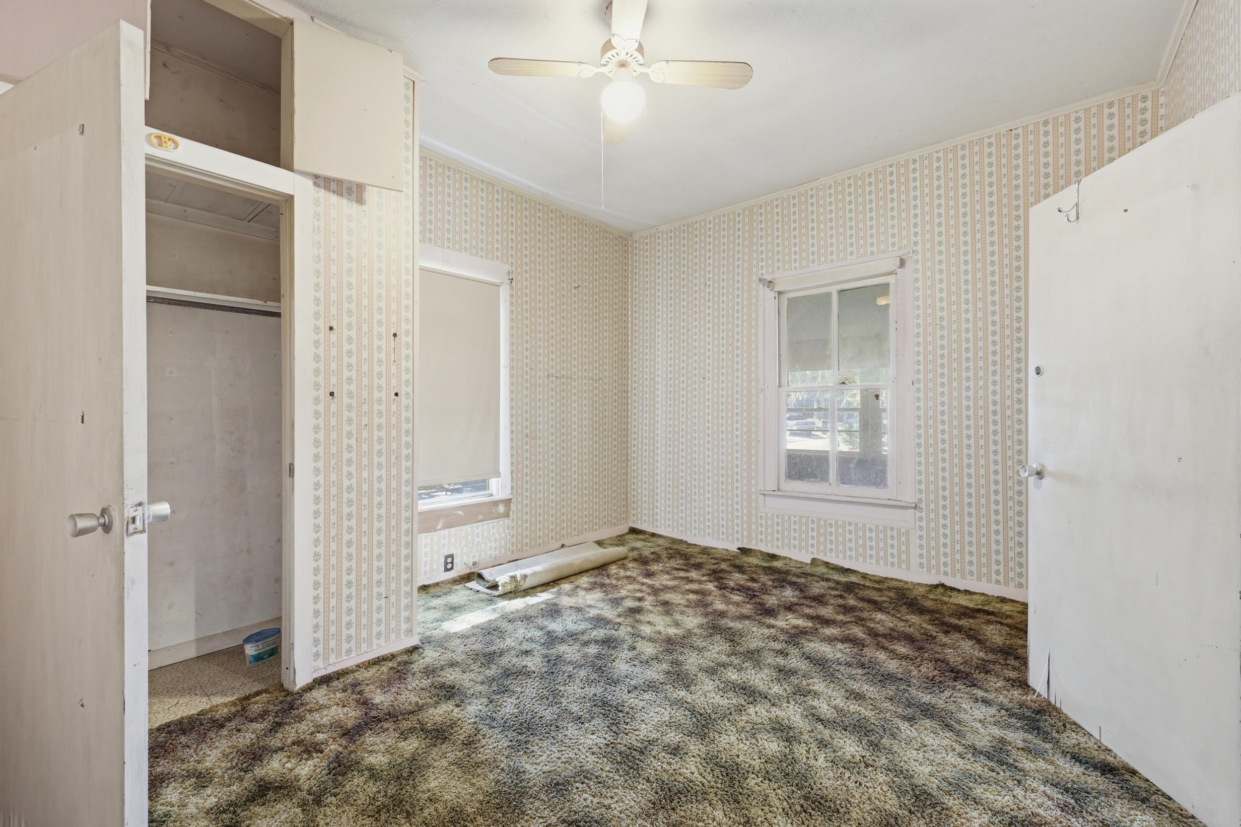 Image 15 of 39 For 9 Masters Dr