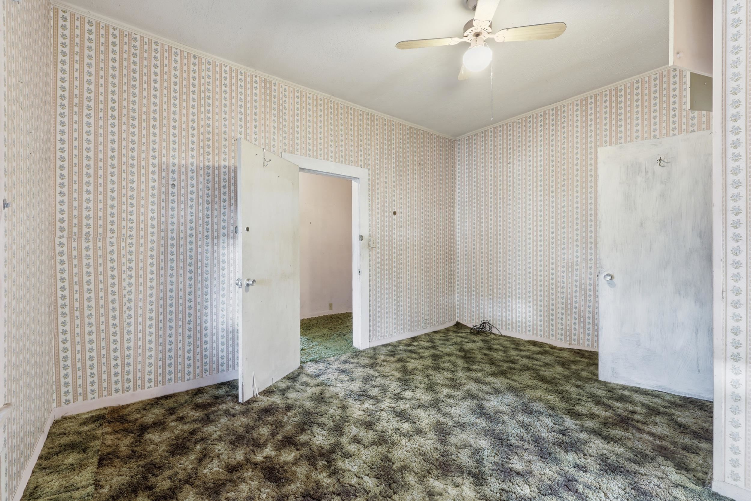 Image 16 of 39 For 9 Masters Dr