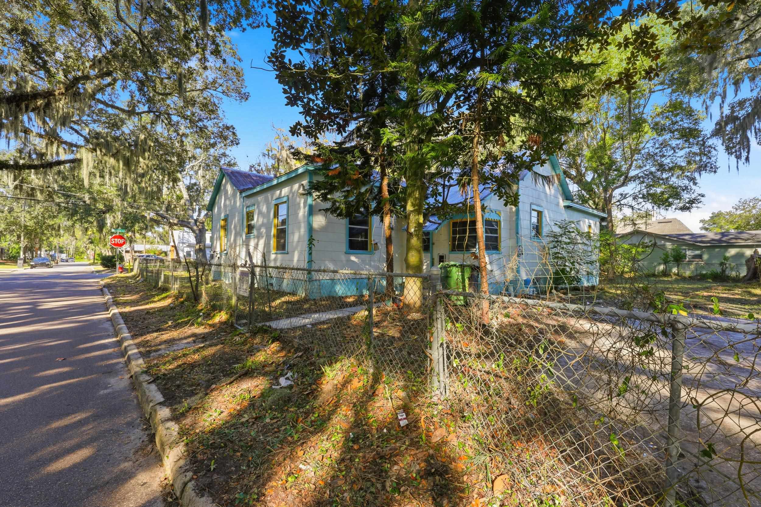 Image 24 of 39 For 9 Masters Dr