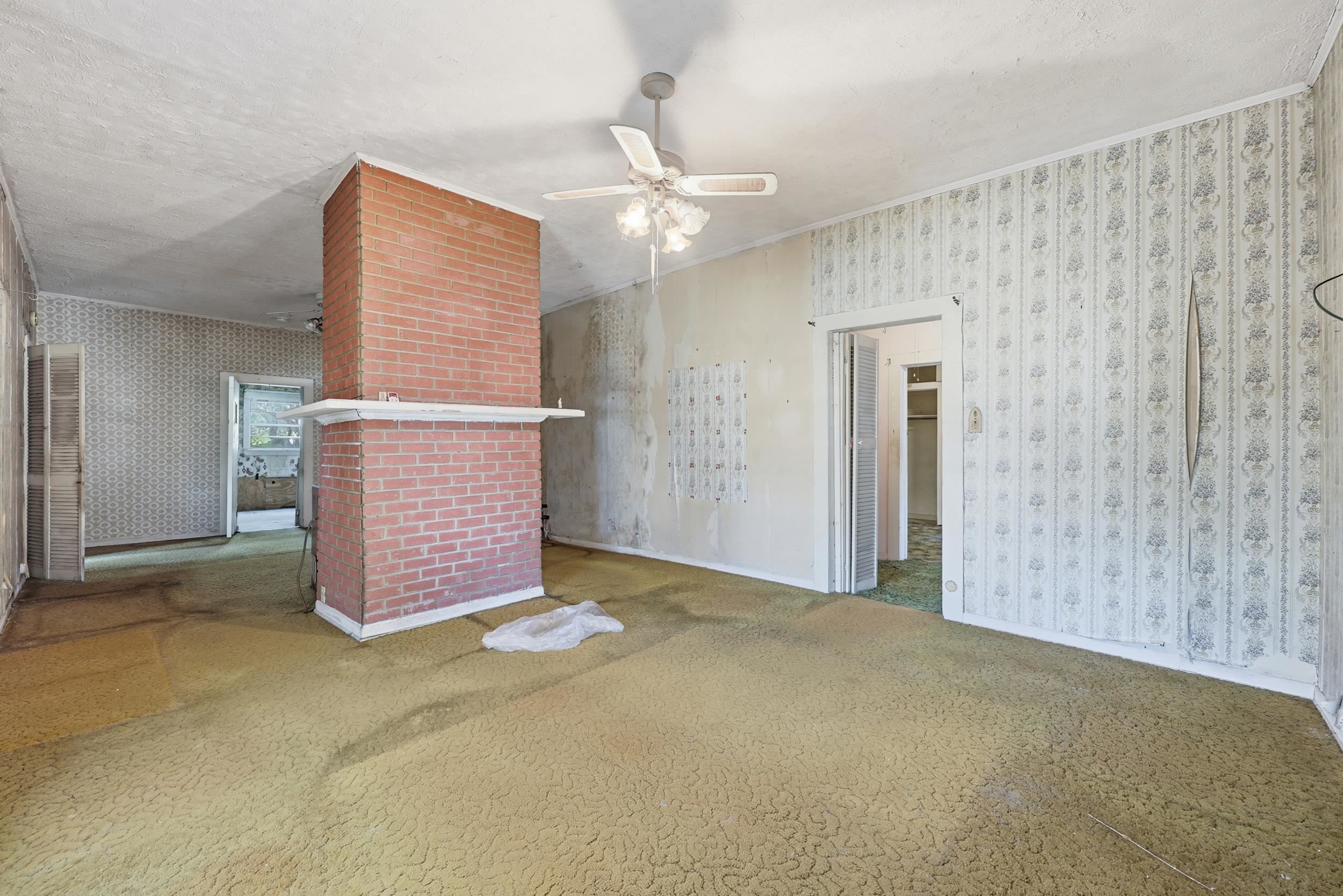 Image 6 of 39 For 9 Masters Dr