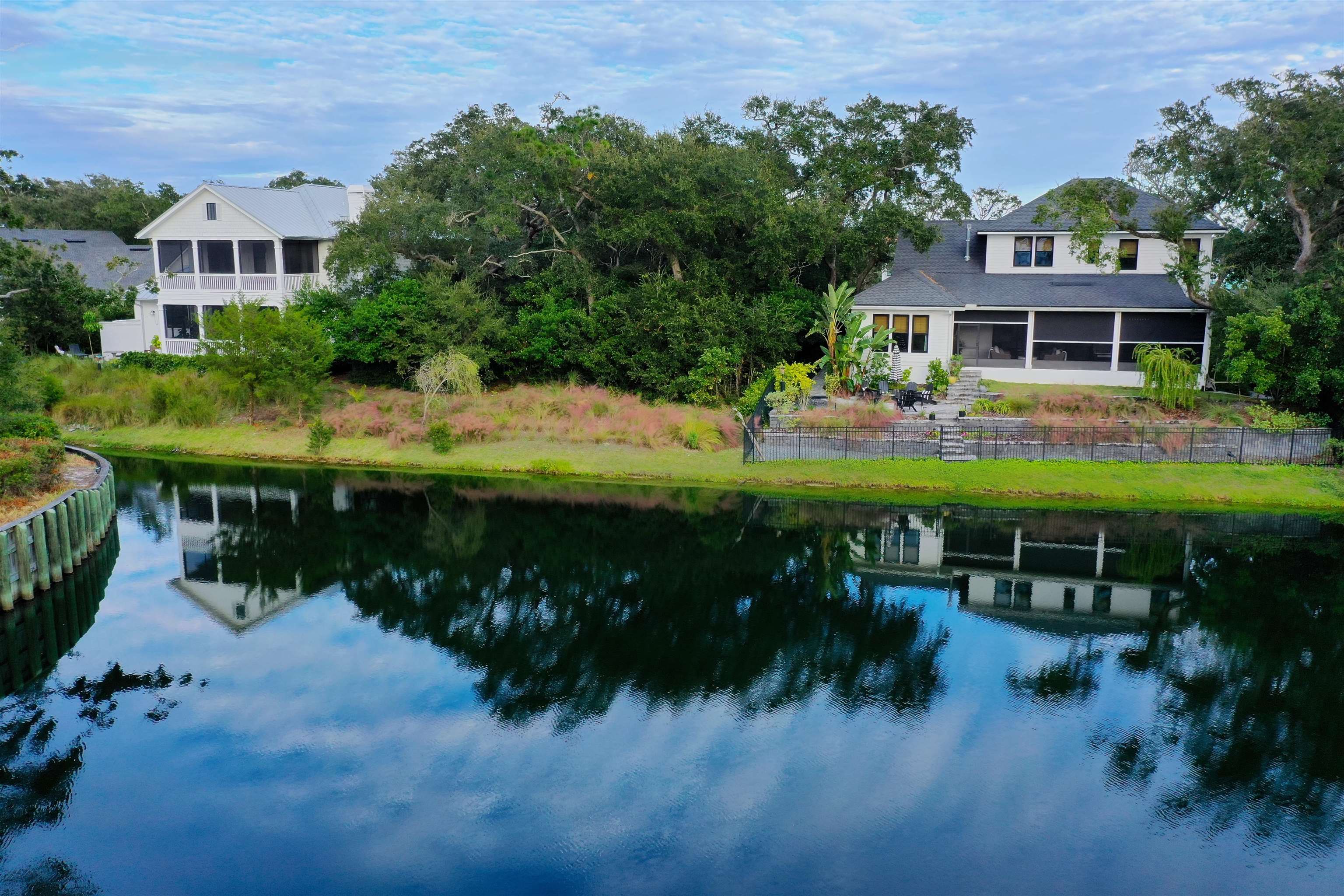 Image 4 of 20 For 489 Ridgeway Rd