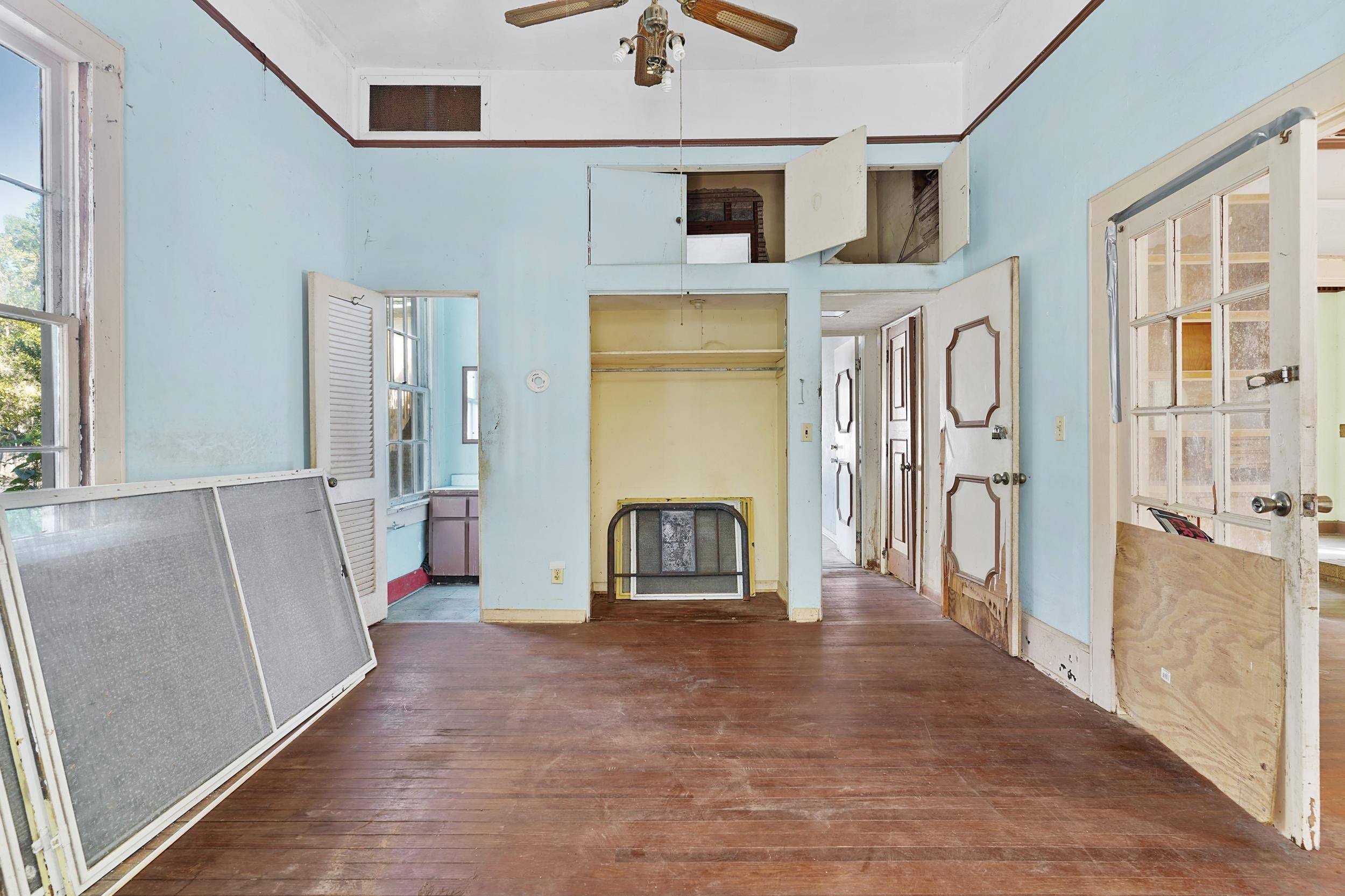 Image 11 of 44 For 221 5th St S