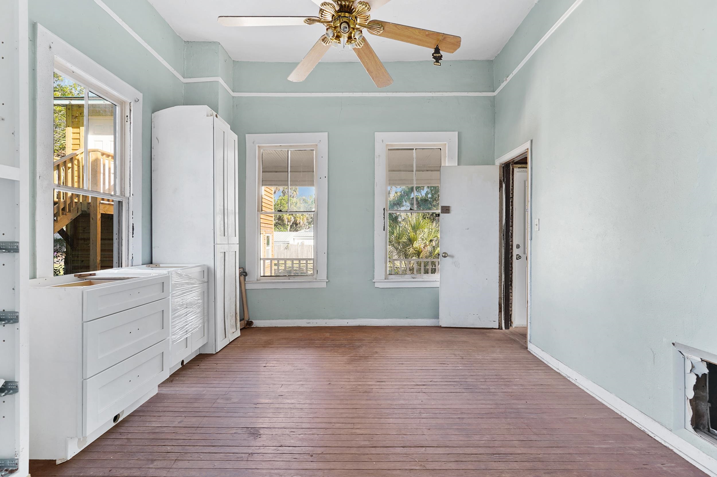 Image 14 of 44 For 221 5th St S