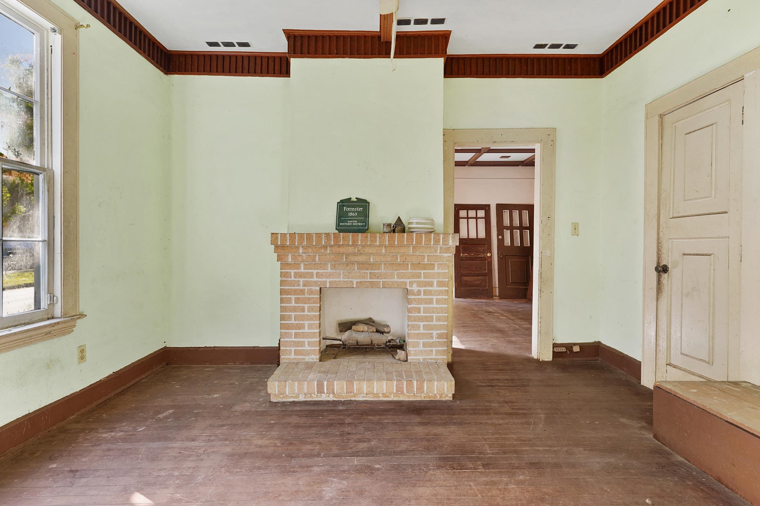 Image 19 of 44 For 221 5th St S