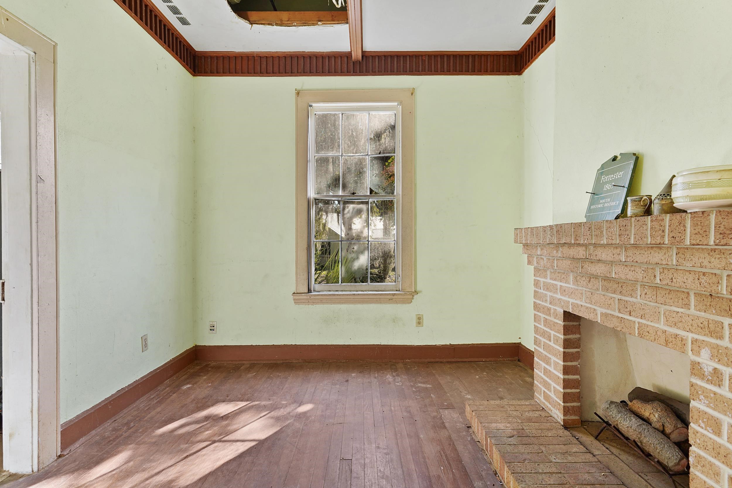 Image 20 of 44 For 221 5th St S