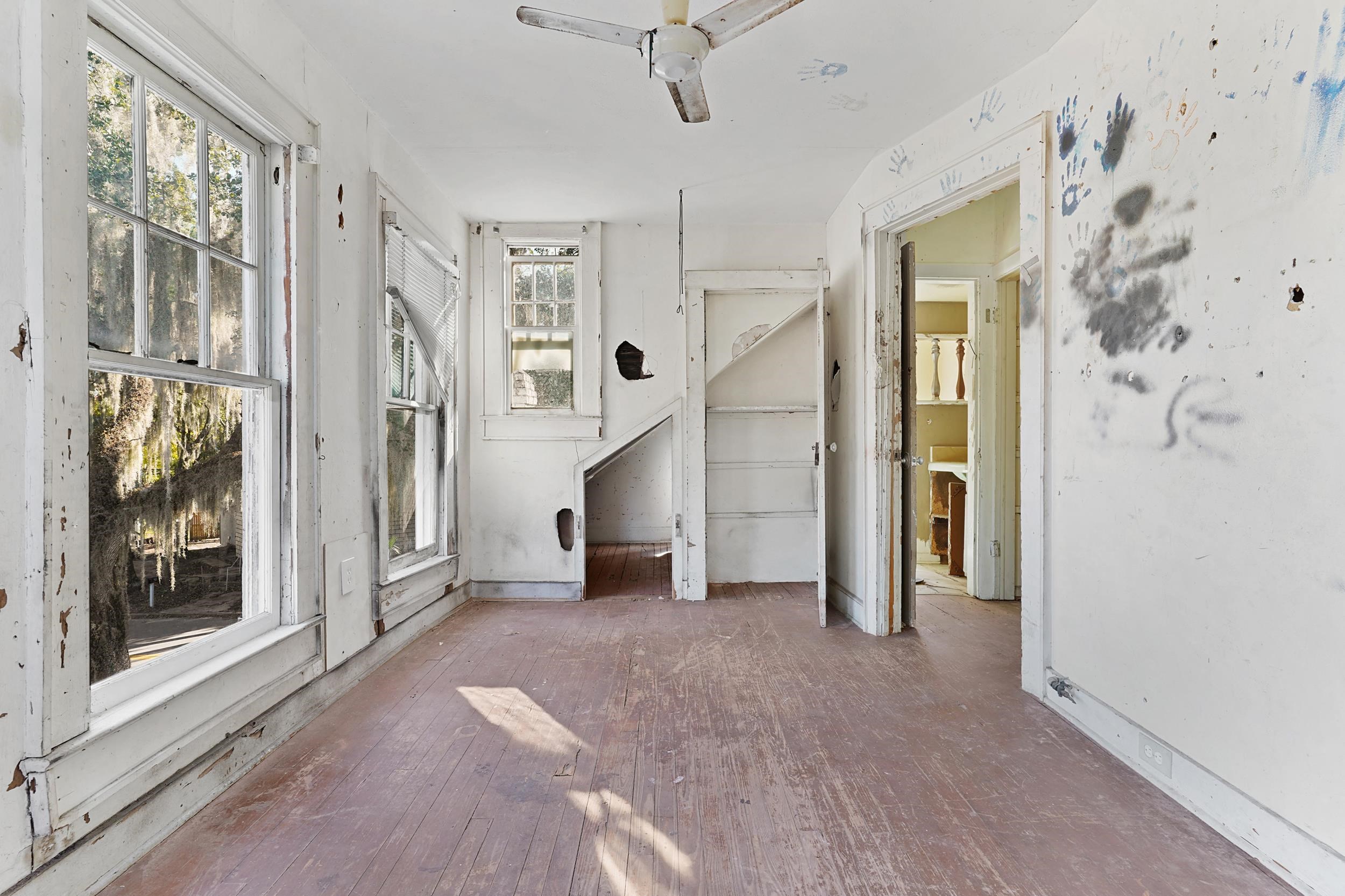 Image 24 of 44 For 221 5th St S