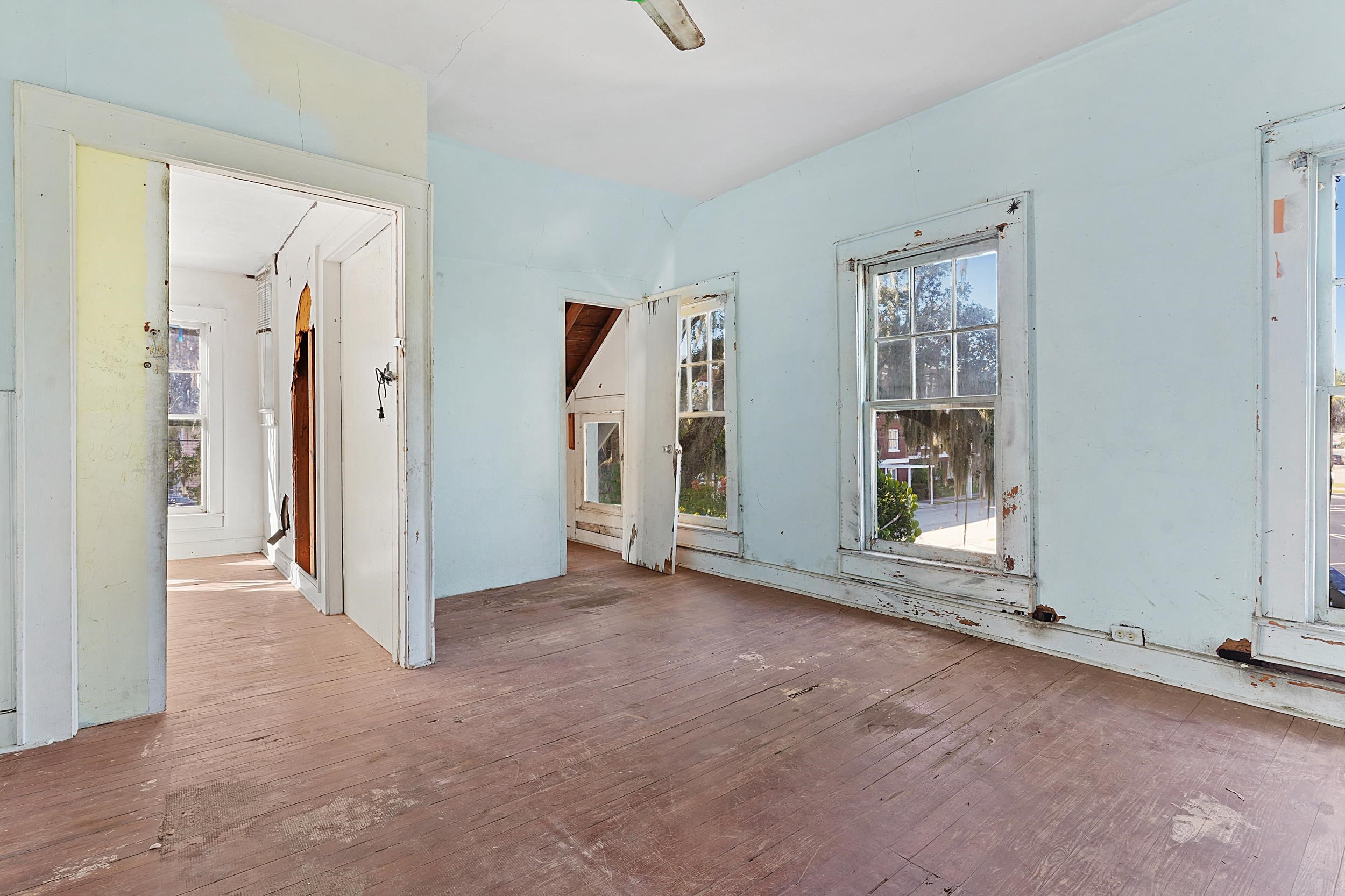 Image 25 of 44 For 221 5th St S