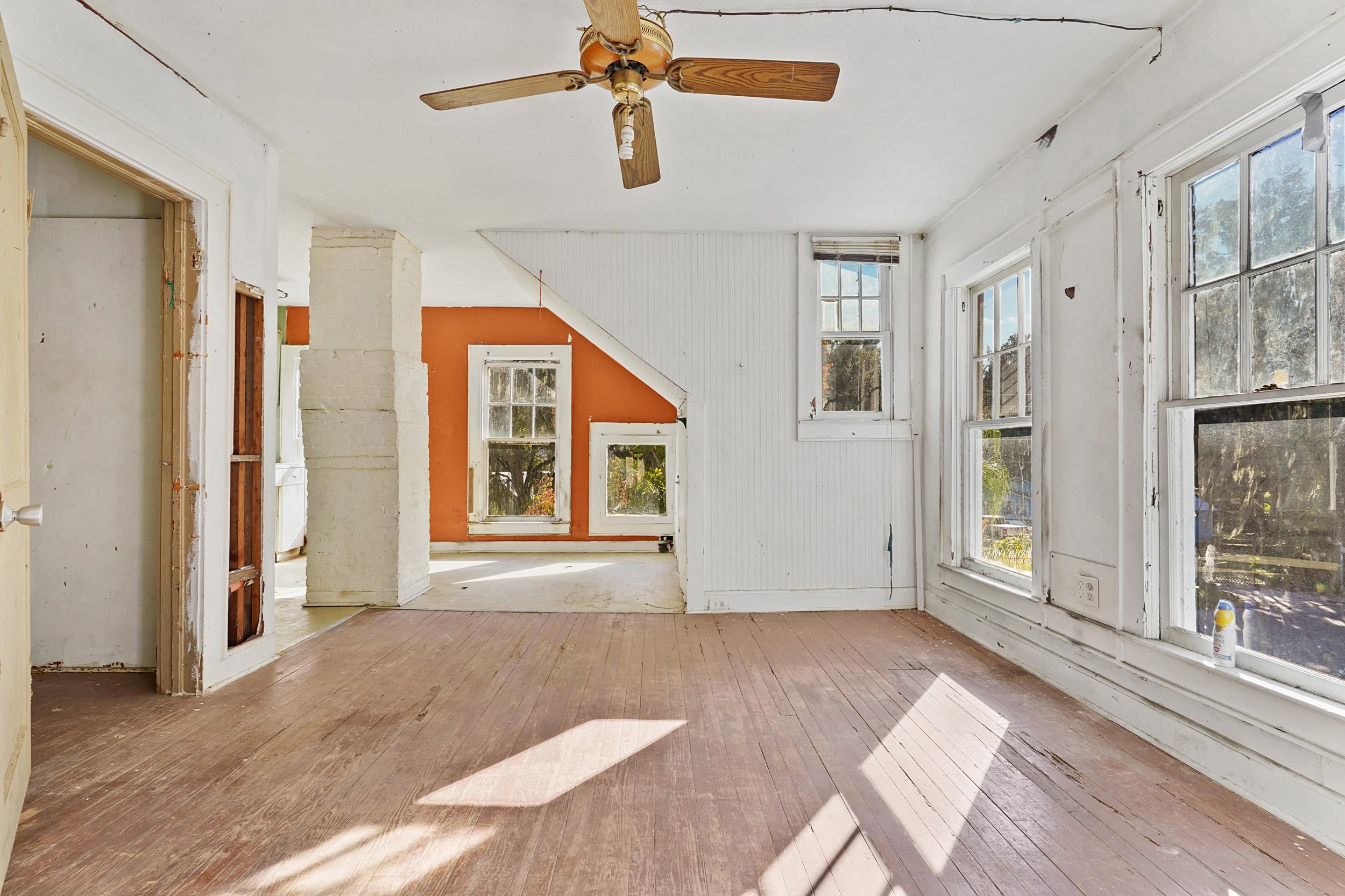 Image 27 of 44 For 221 5th St S