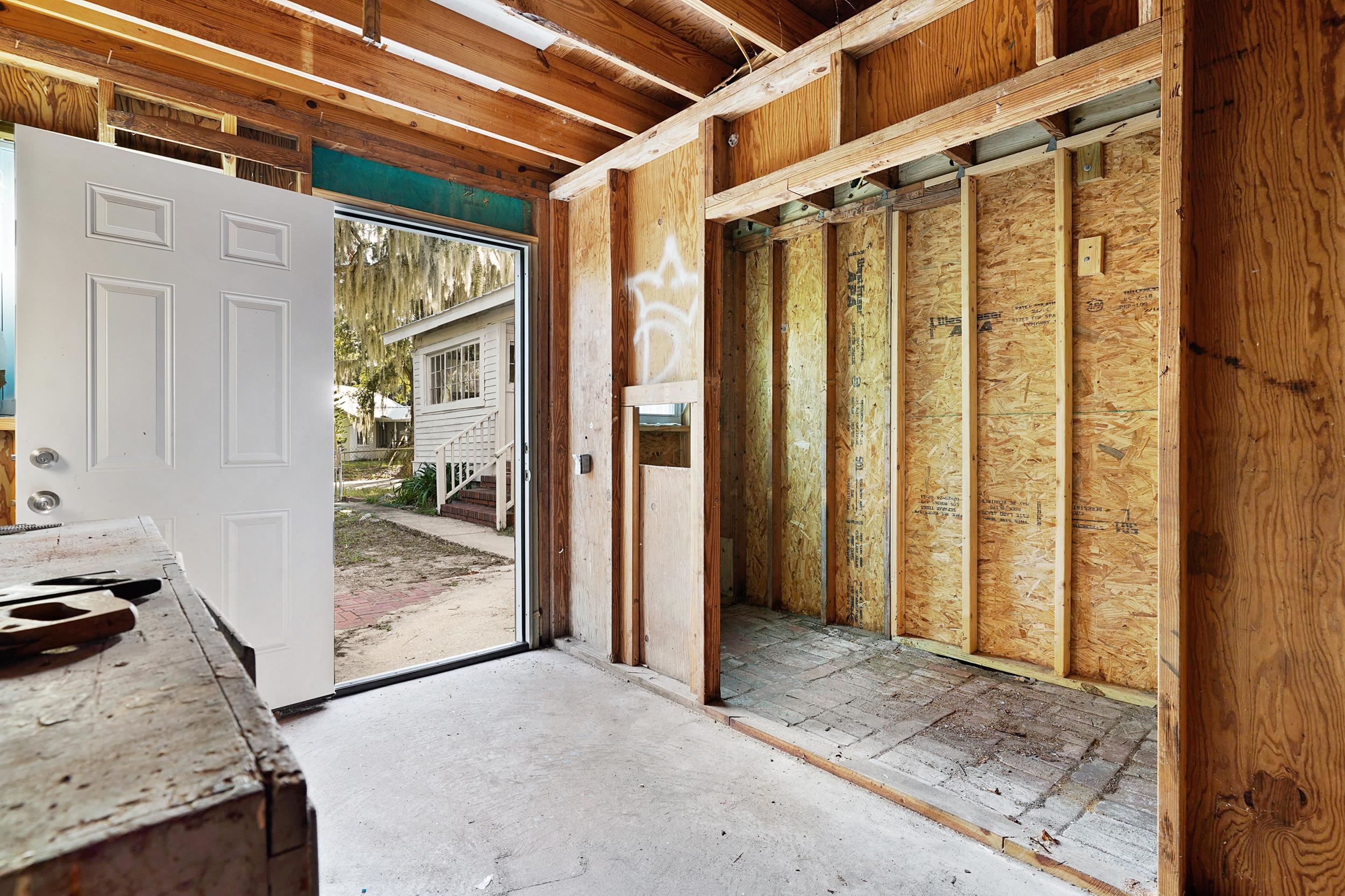 Image 35 of 44 For 221 5th St S