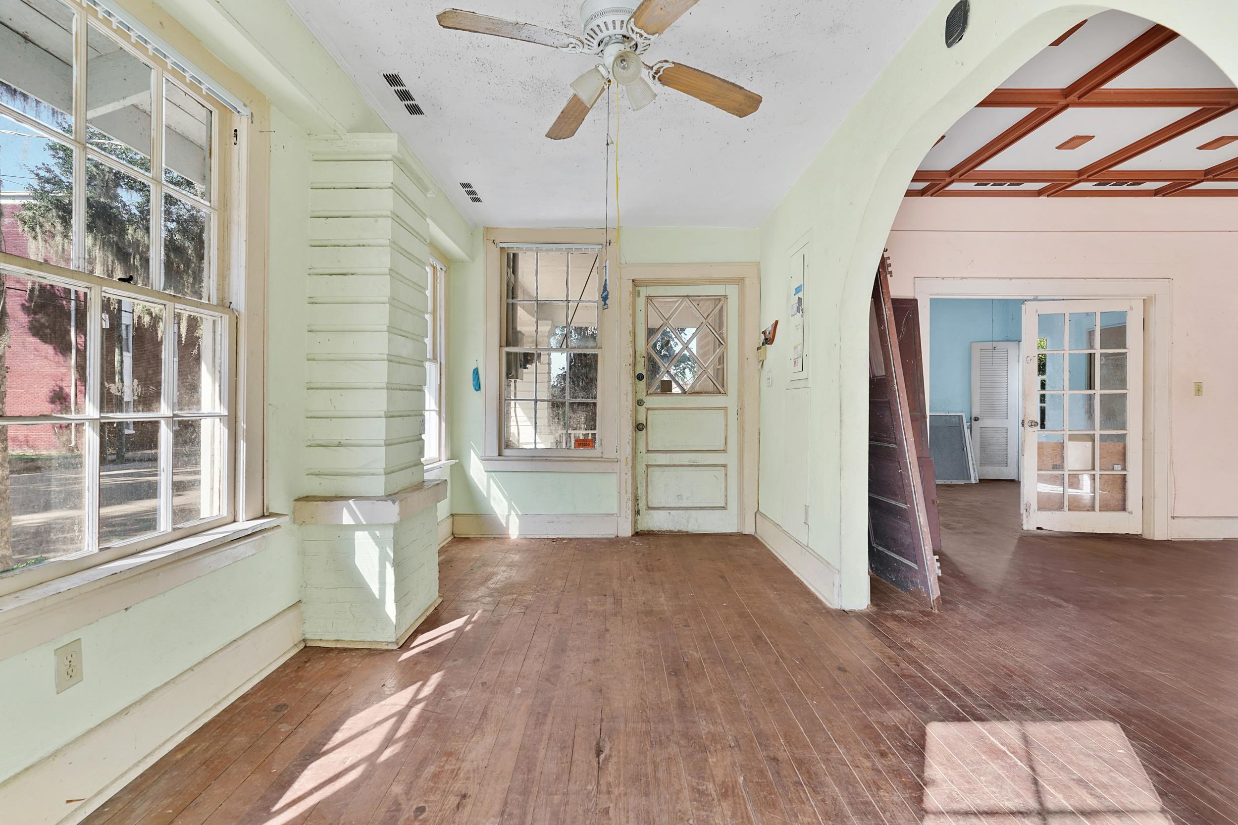 Image 8 of 44 For 221 5th St S