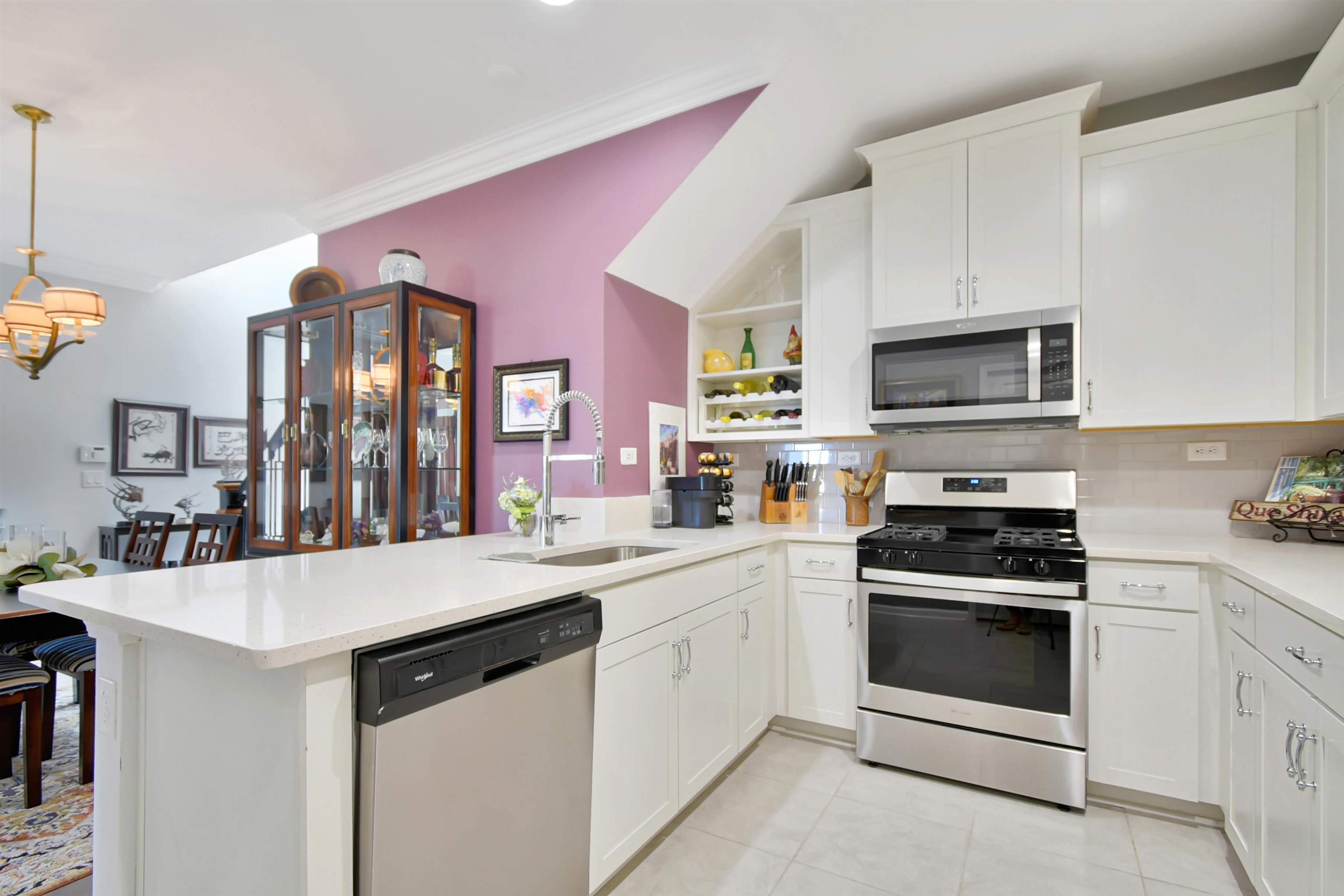 Image 8 of 40 For 108 Leeward Island Dr