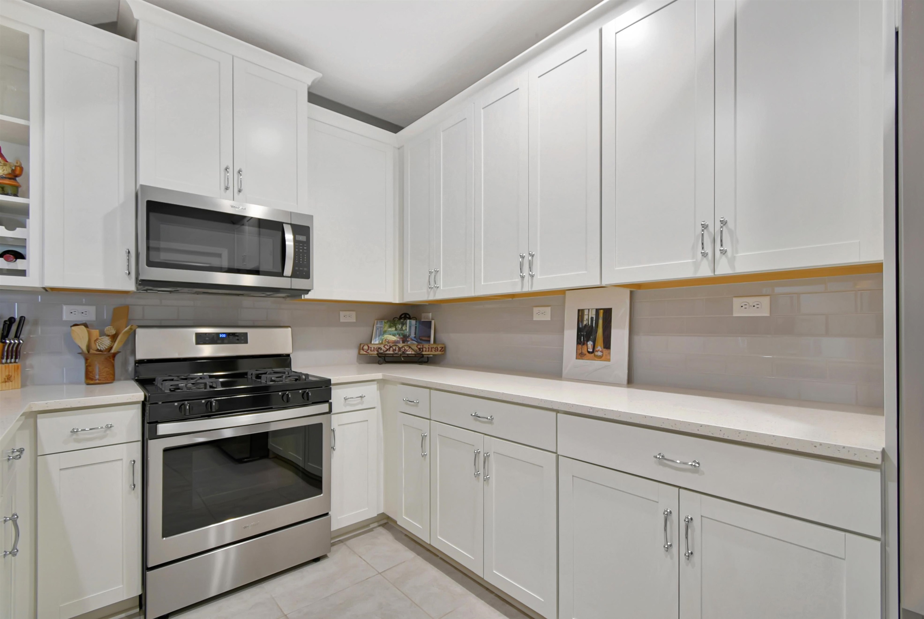 Image 9 of 40 For 108 Leeward Island Dr