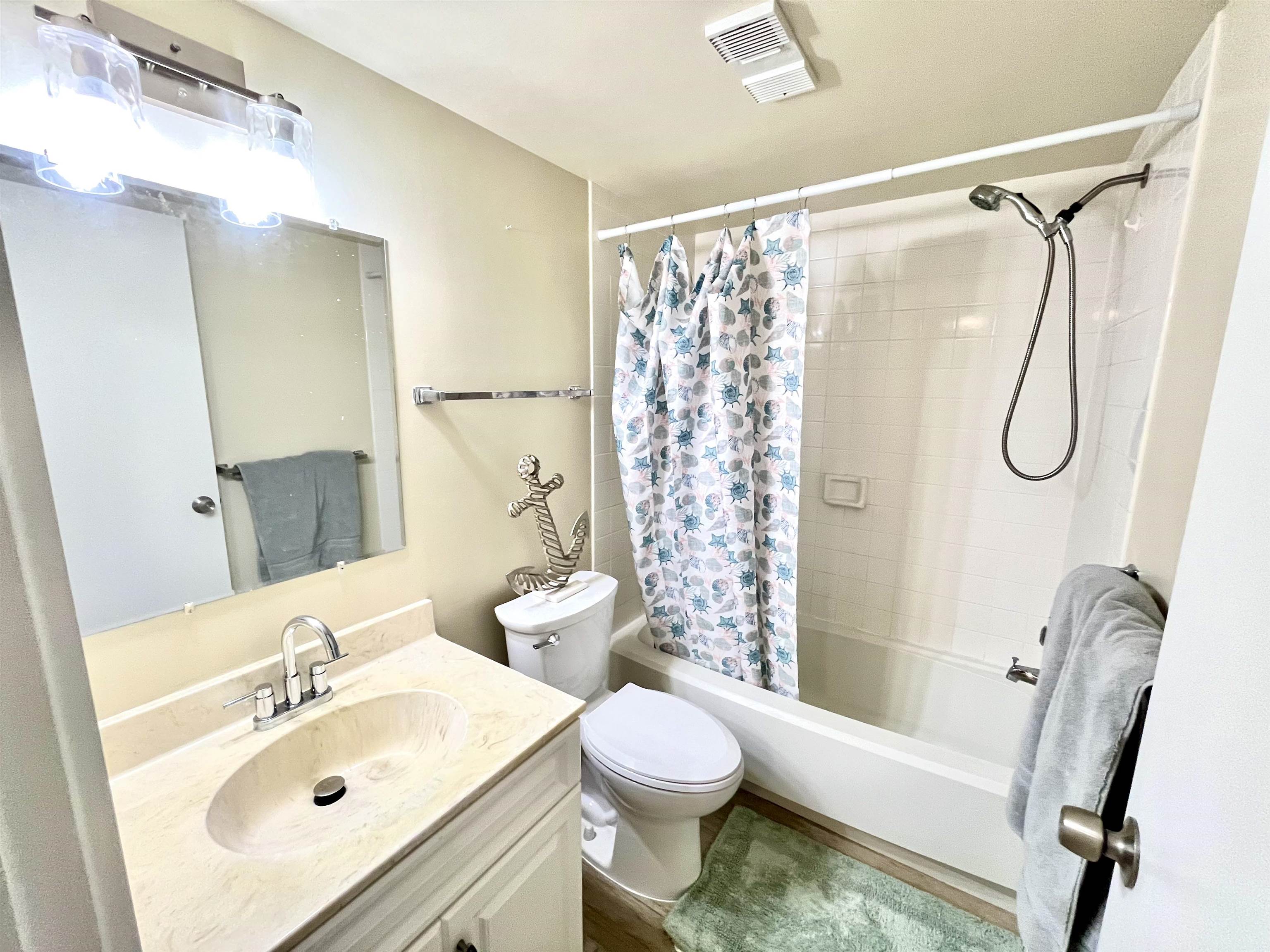 Image 18 of 20 For 9 Alcira Ct  