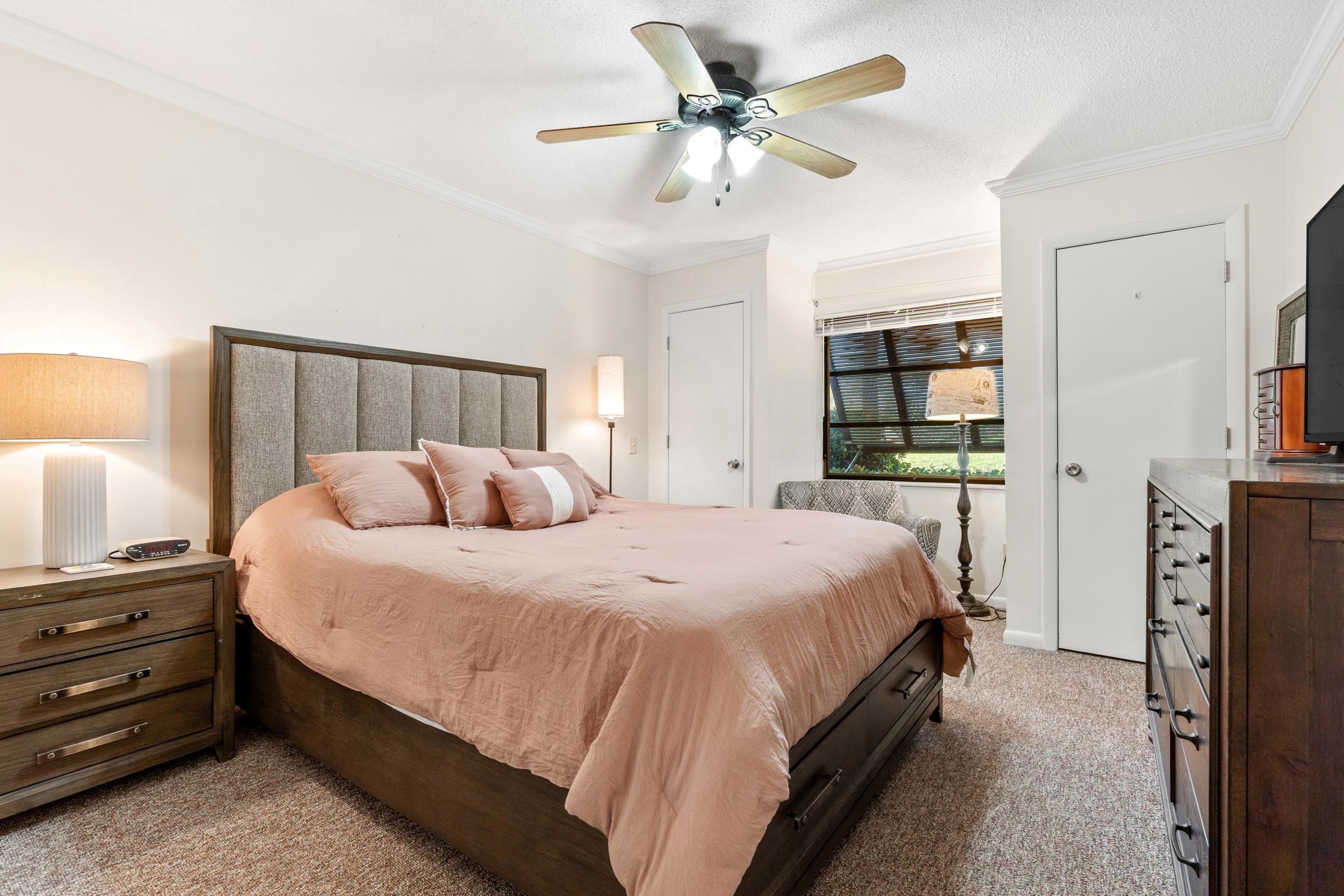 Image 17 of 37 For 600 Domenico Cir  A5