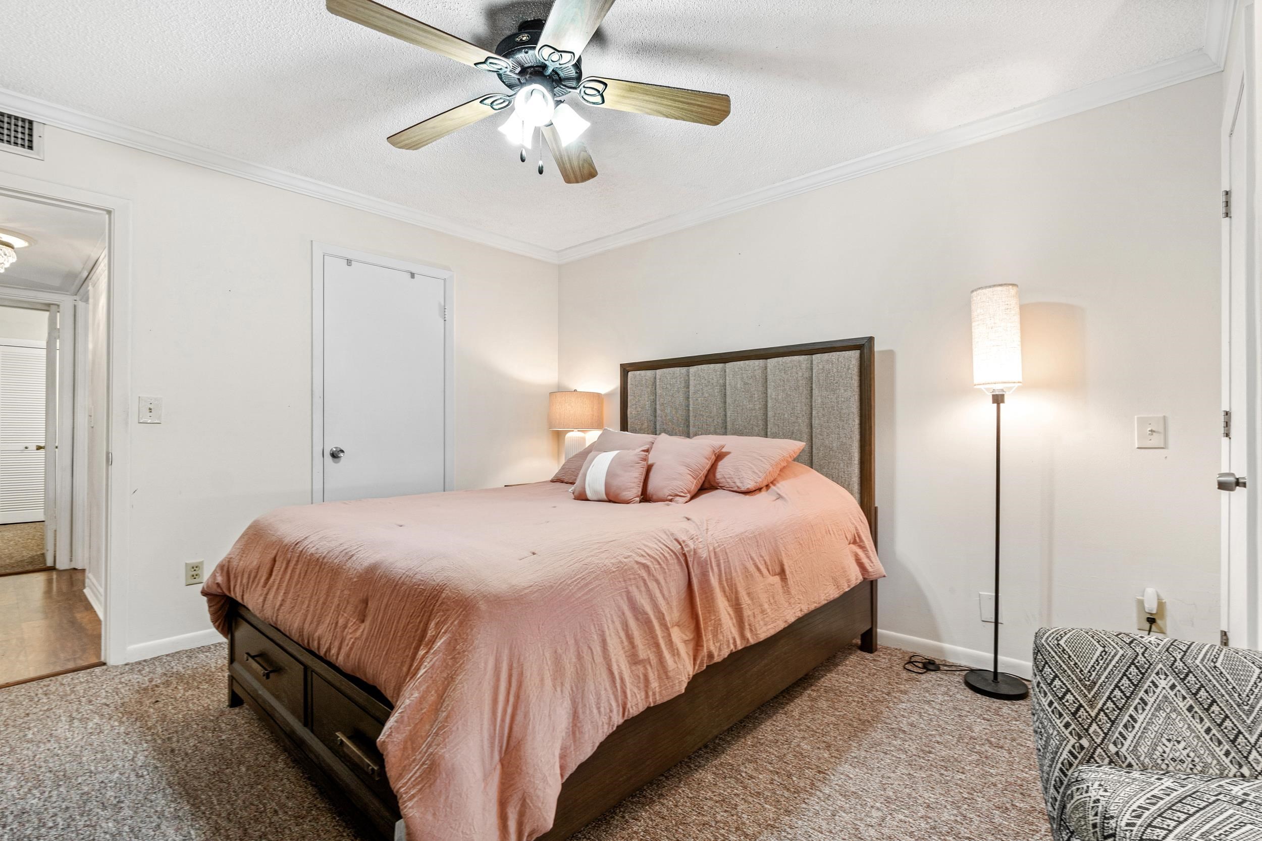 Image 18 of 37 For 600 Domenico Cir  A5