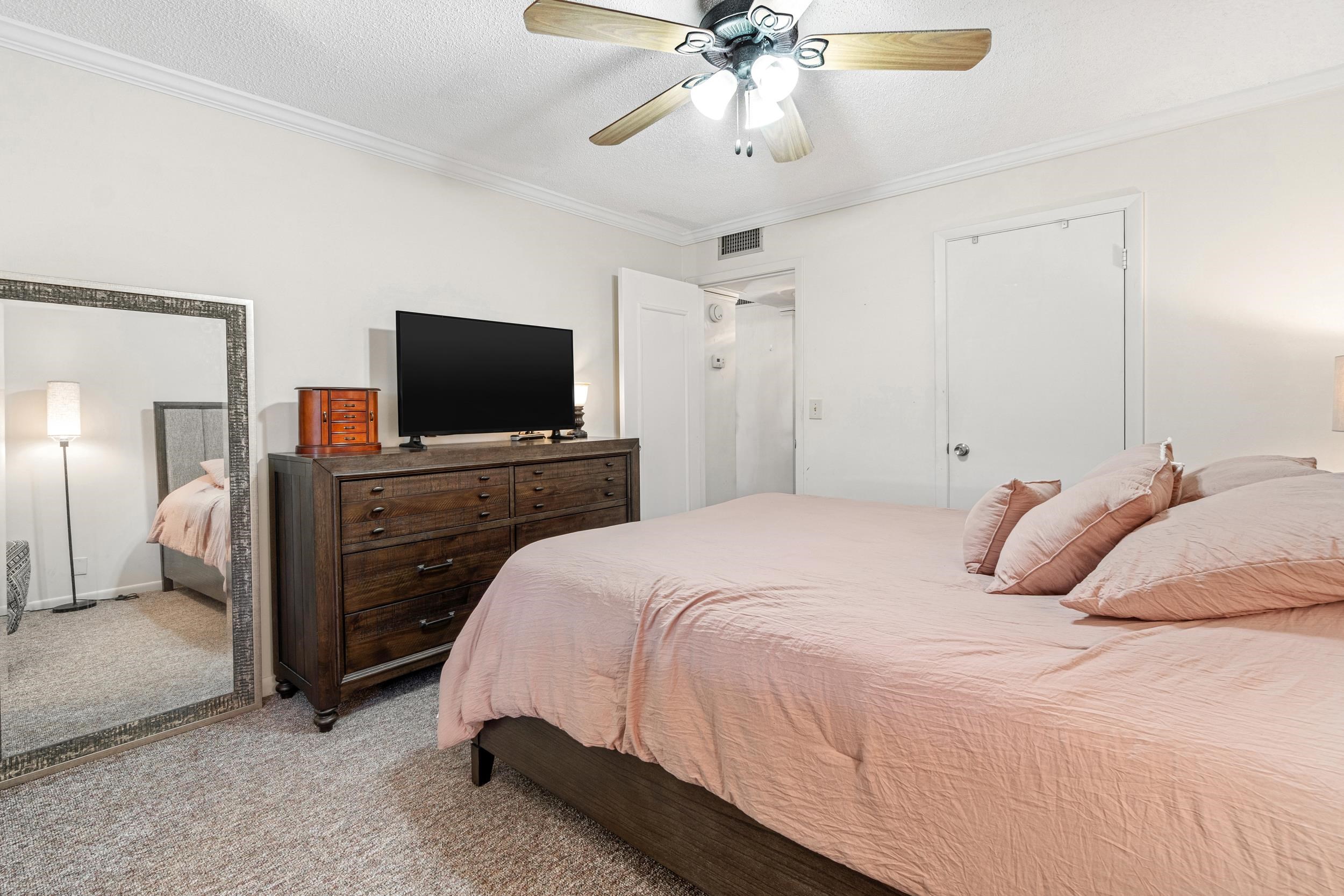 Image 20 of 37 For 600 Domenico Cir  A5