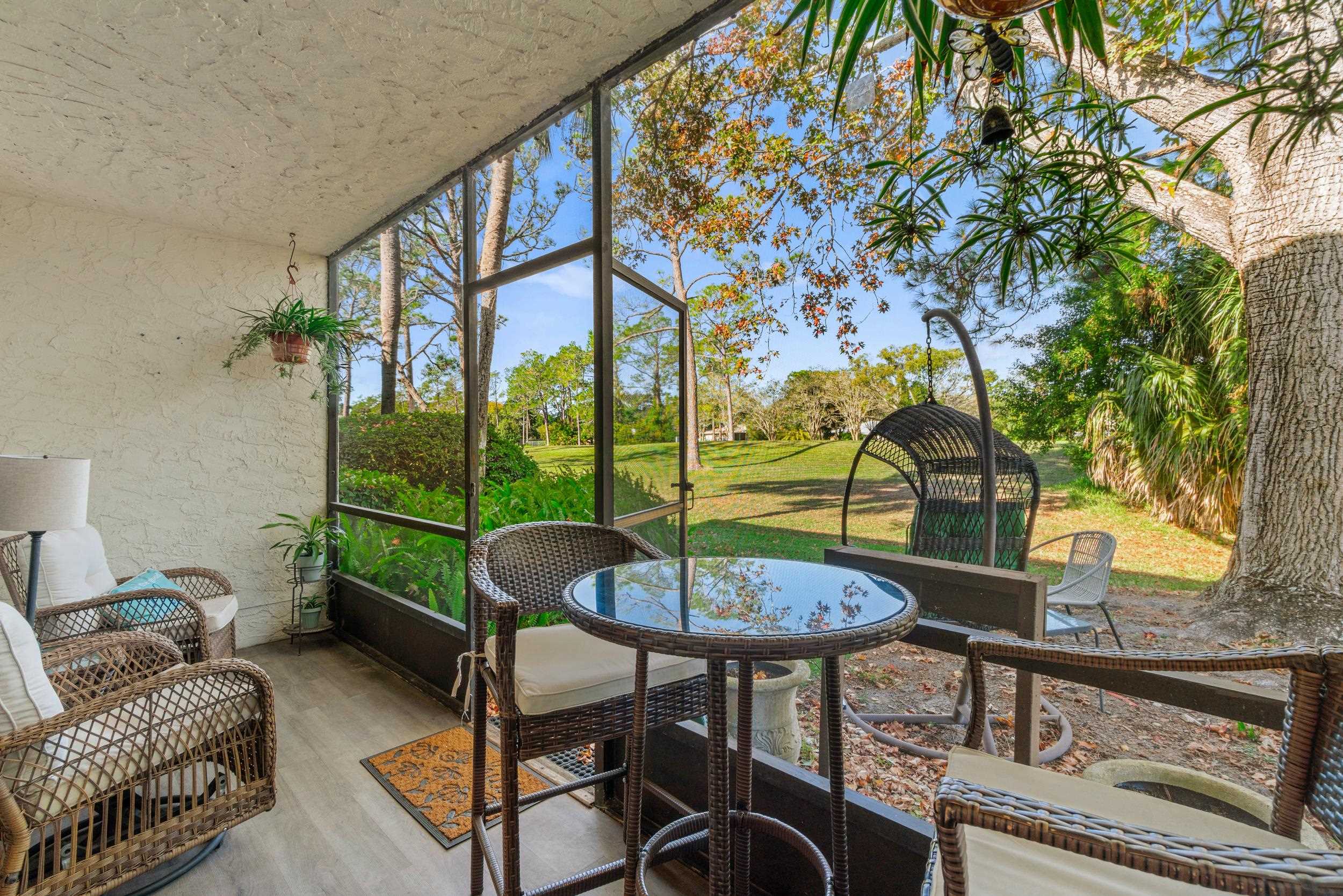 Image 23 of 37 For 600 Domenico Cir  A5