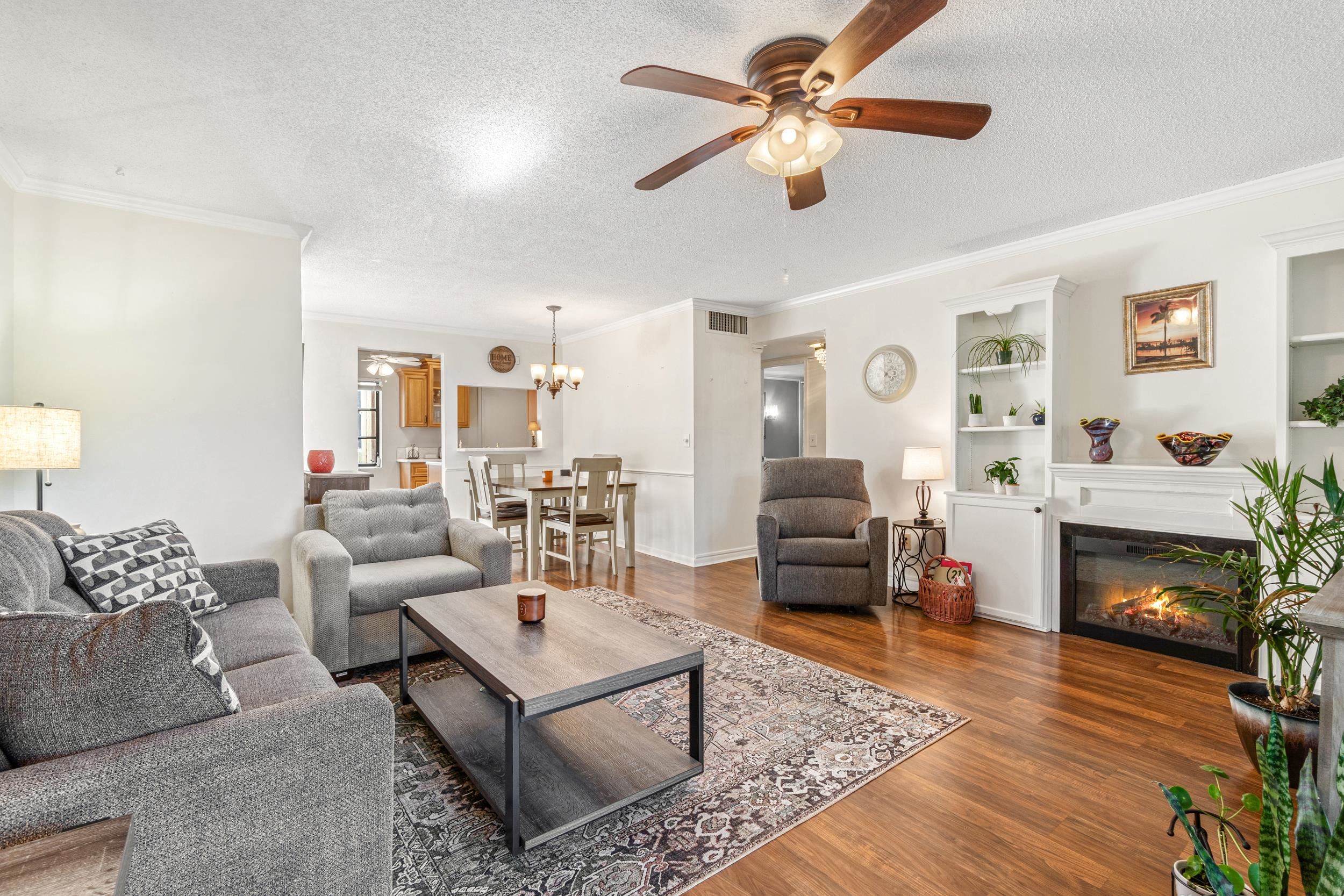 Image 7 of 37 For 600 Domenico Cir  A5