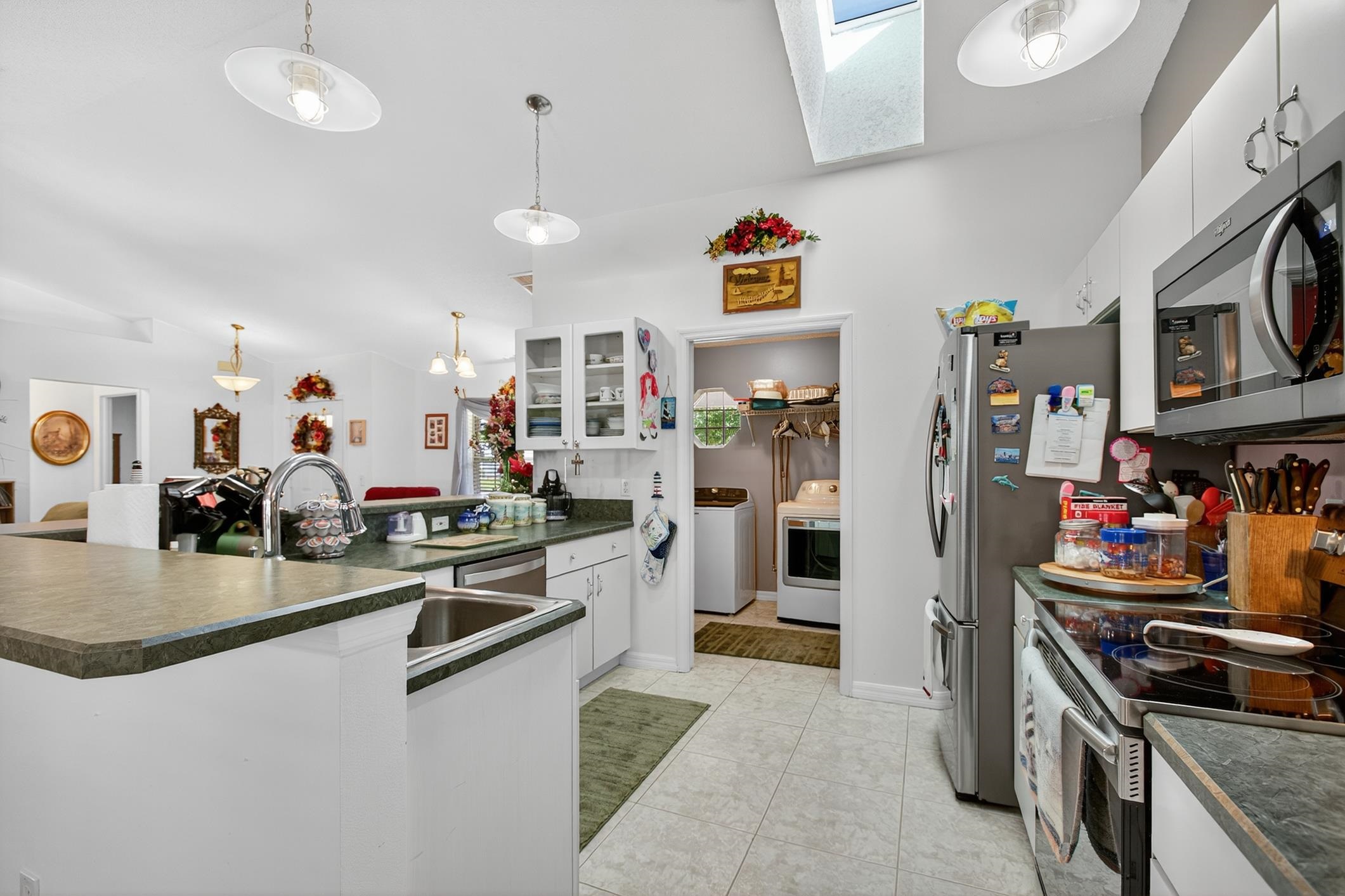 Image 16 of 56 For 2 Long Place