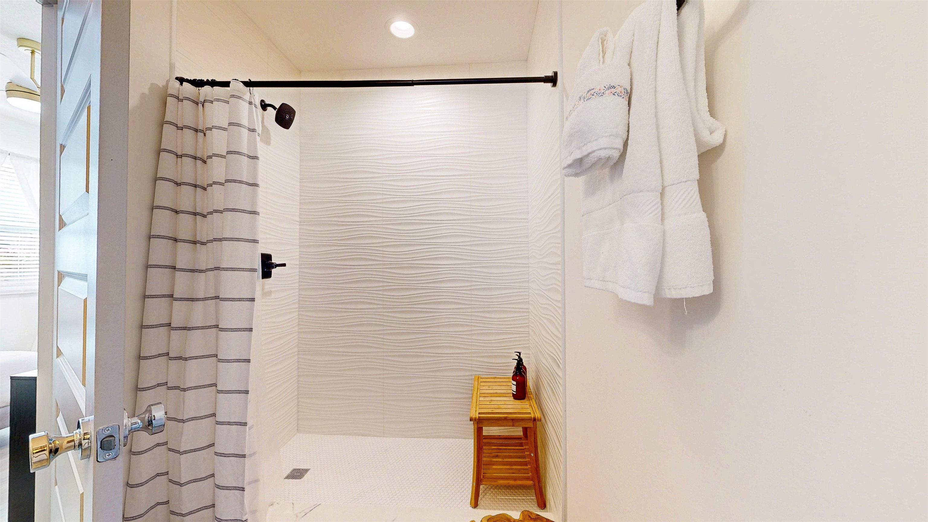 Image 79 of 90 For 16-18-20 Inlet Pl