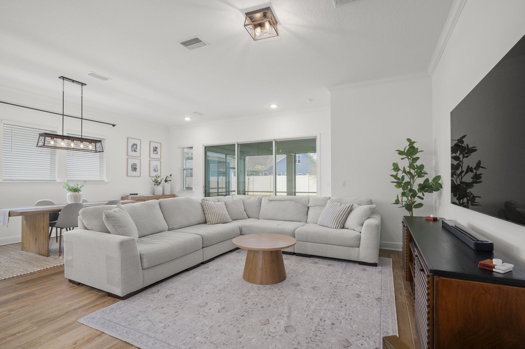 Image 13 of 44 For 11325 Hillsong Ct