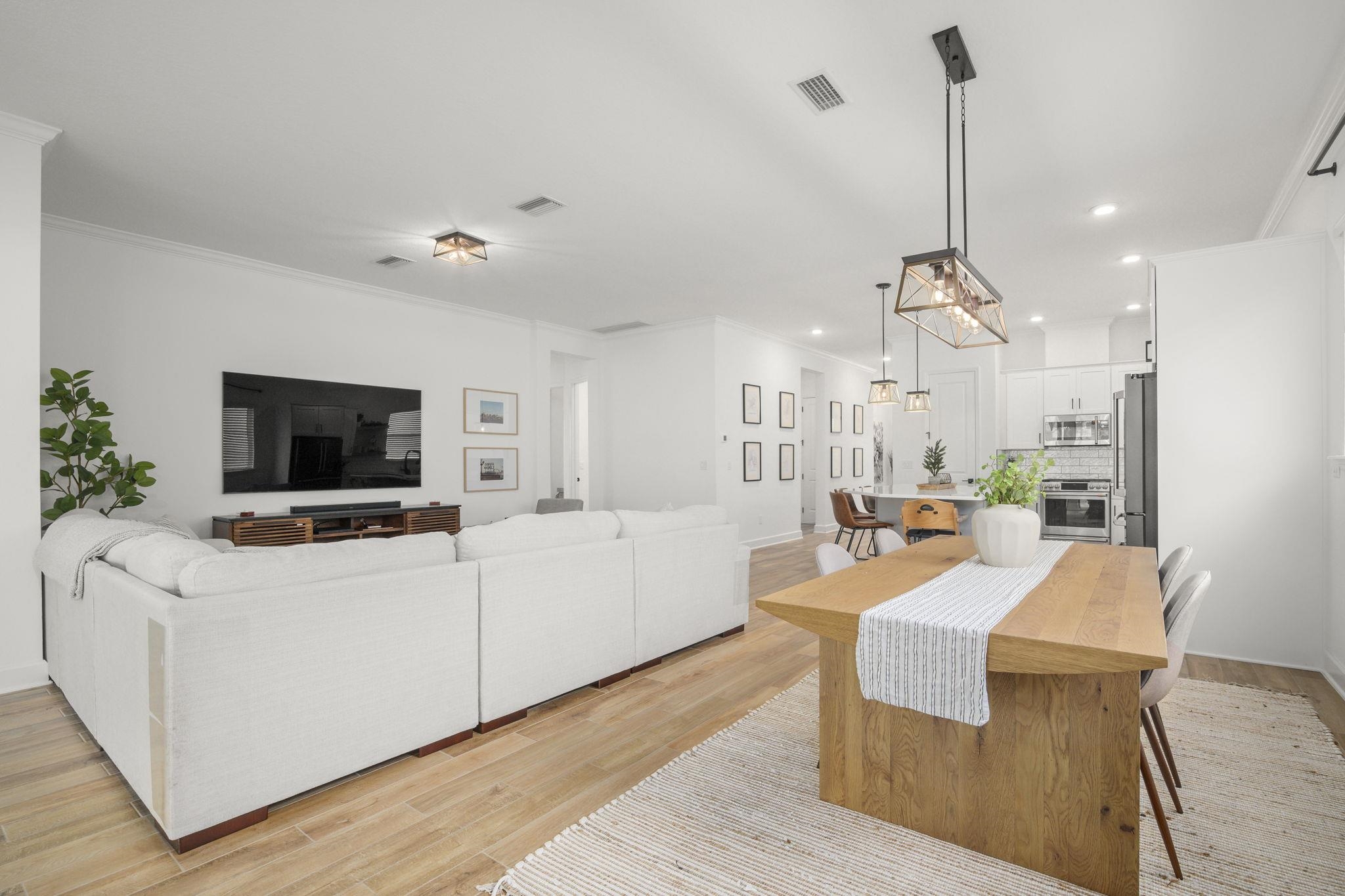 Image 15 of 44 For 11325 Hillsong Ct