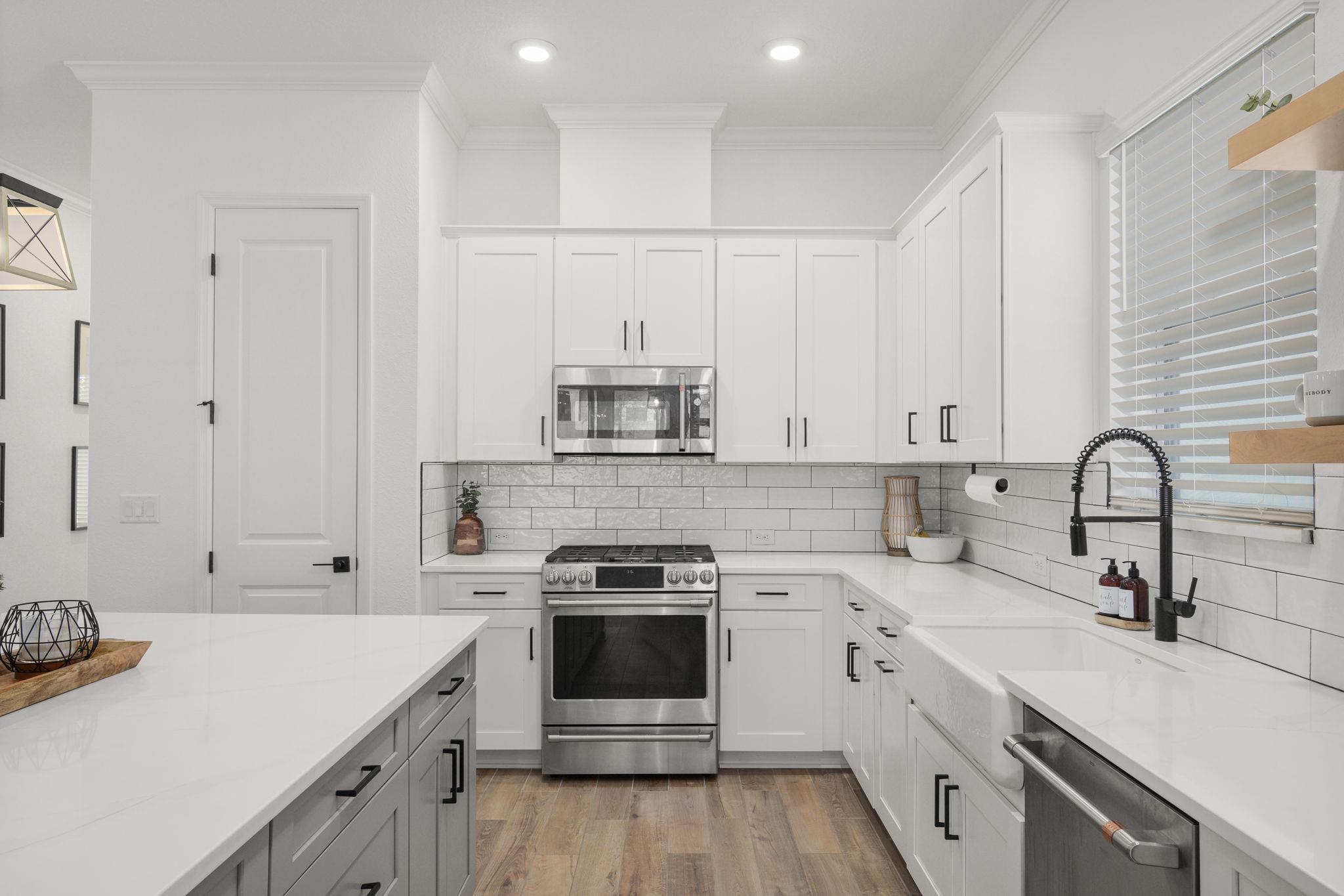 Image 18 of 44 For 11325 Hillsong Ct