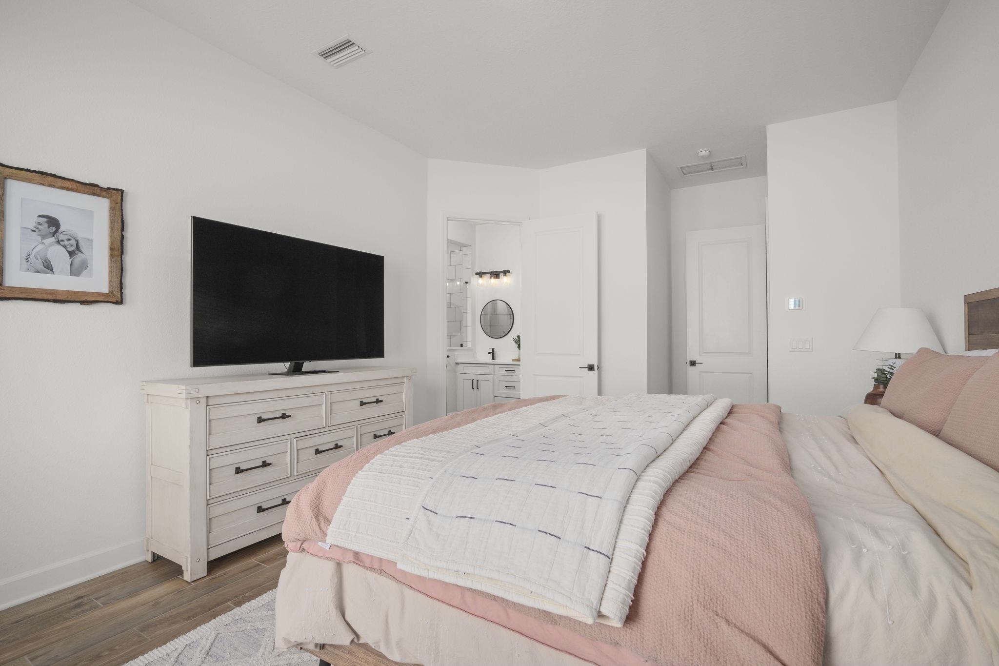 Image 22 of 44 For 11325 Hillsong Ct