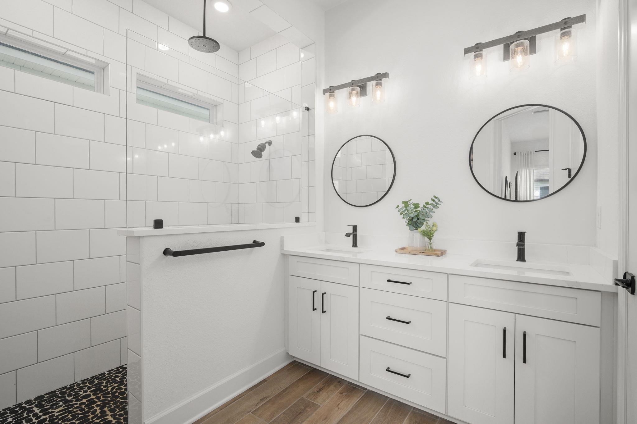 Image 23 of 44 For 11325 Hillsong Ct