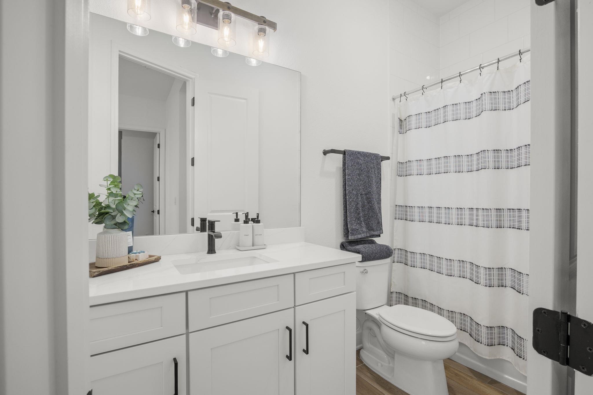 Image 28 of 44 For 11325 Hillsong Ct