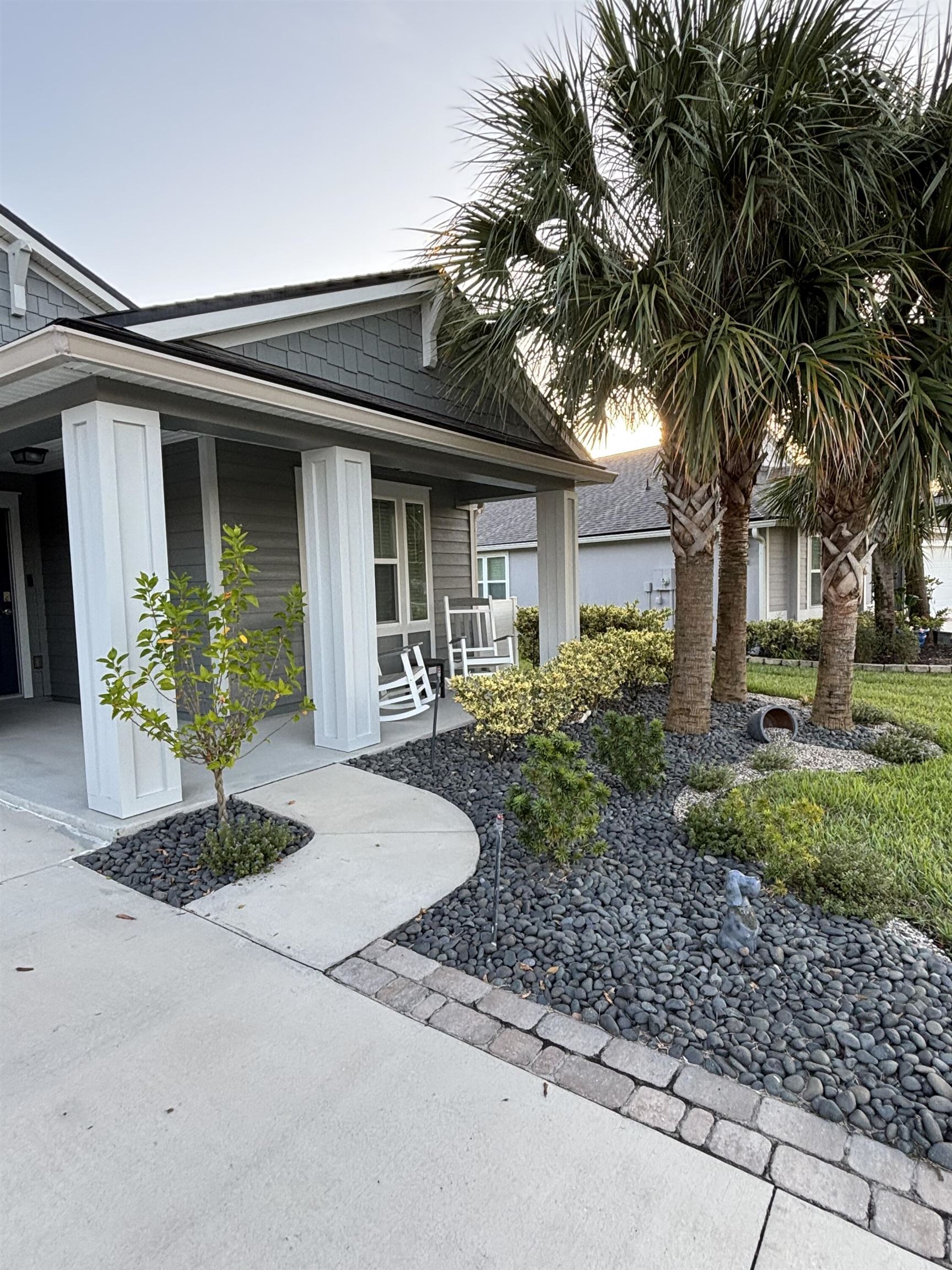 Image 3 of 29 For 532 Palace Dr