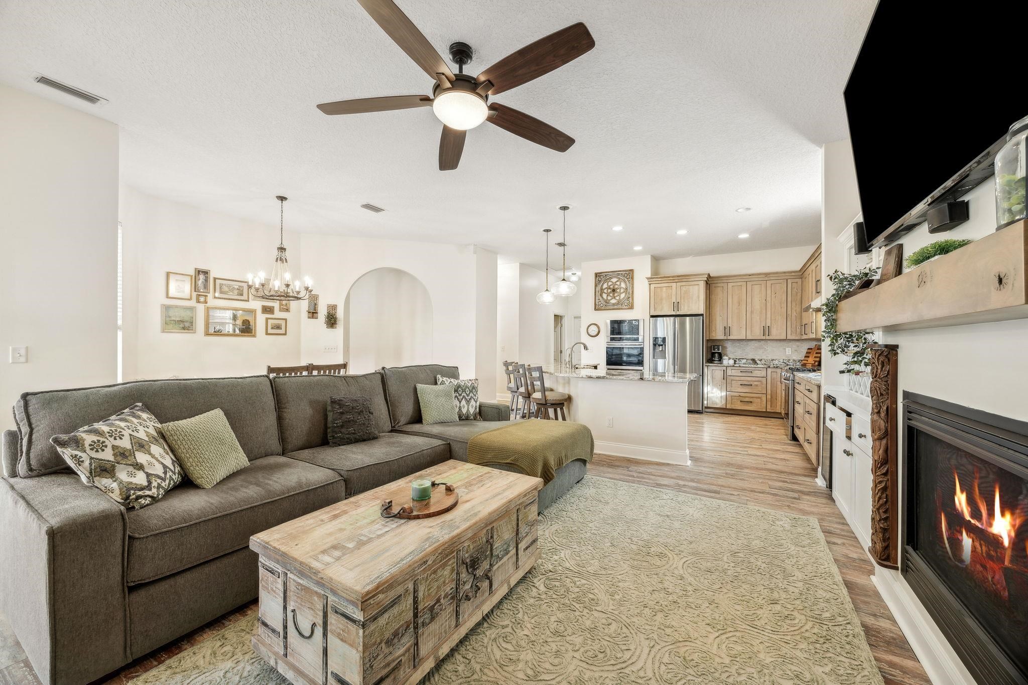 Image 12 of 80 For 809 Kalli Creek Lane