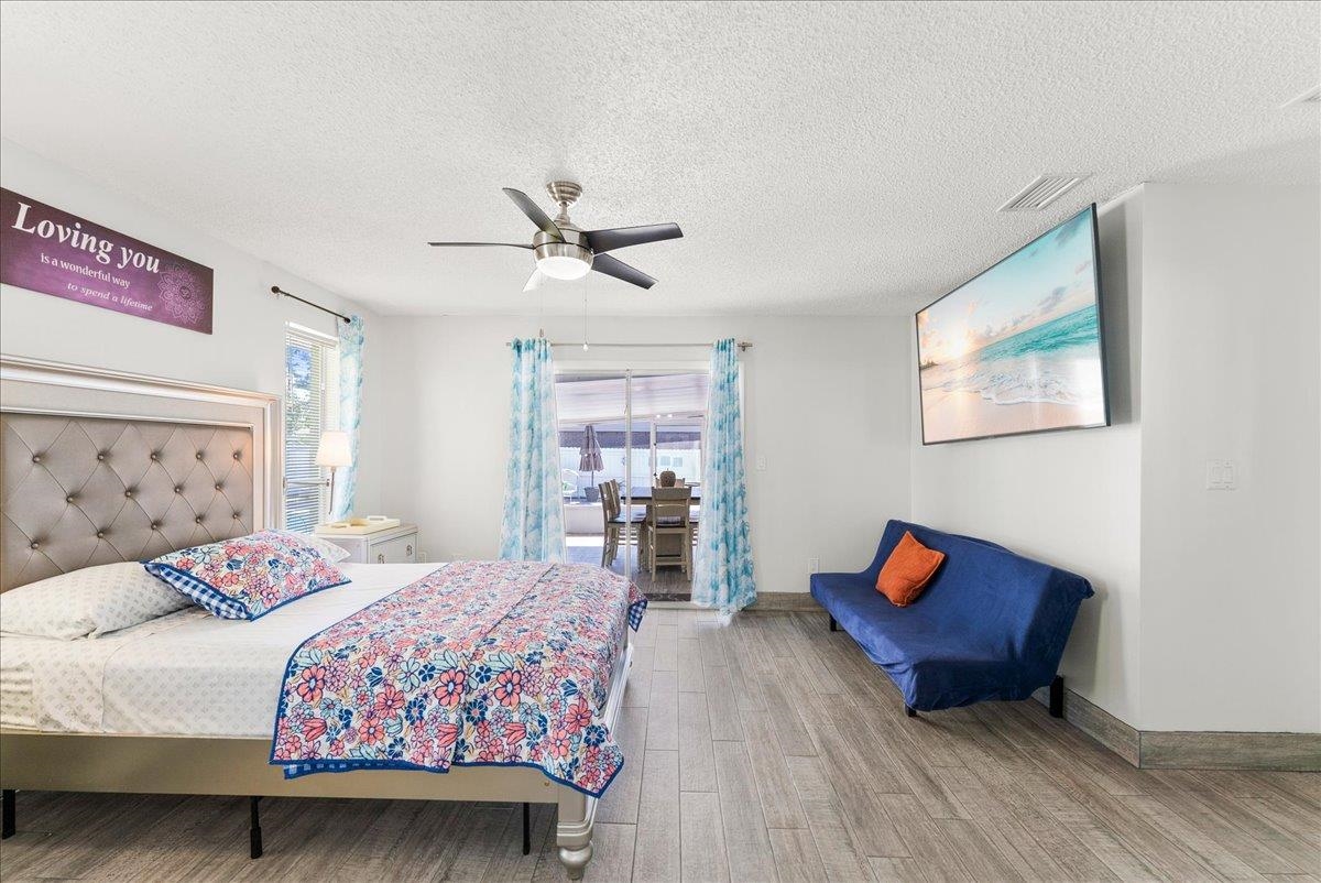 Image 15 of 52 For 3943 Eunice Rd