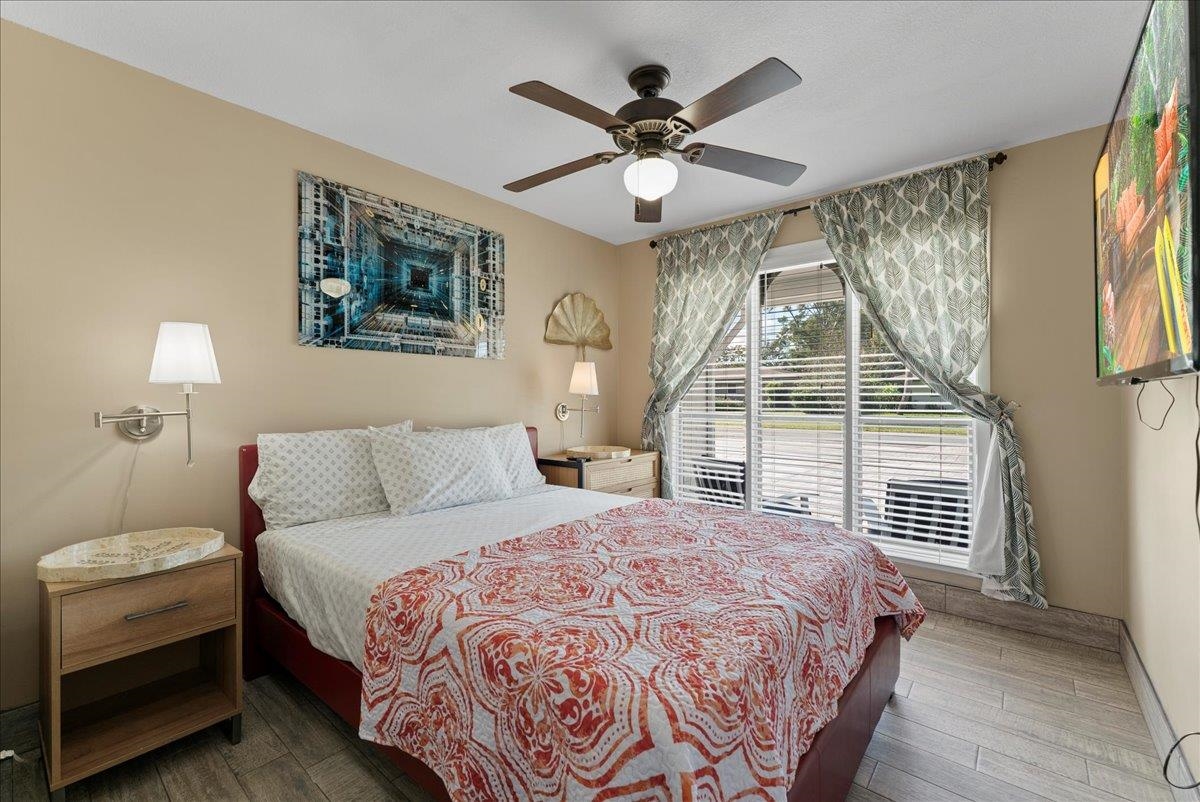 Image 26 of 52 For 3943 Eunice Rd