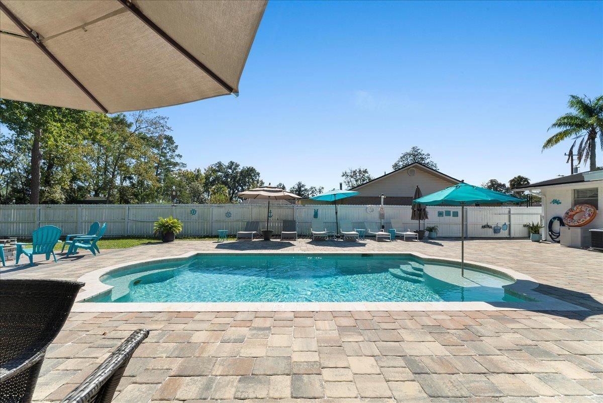 Image 34 of 52 For 3943 Eunice Rd