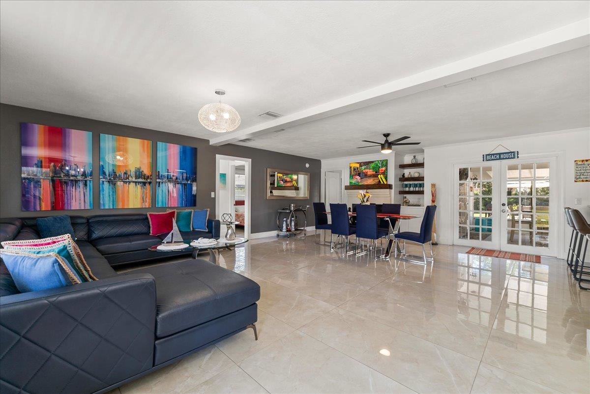 Image 5 of 52 For 3943 Eunice Rd