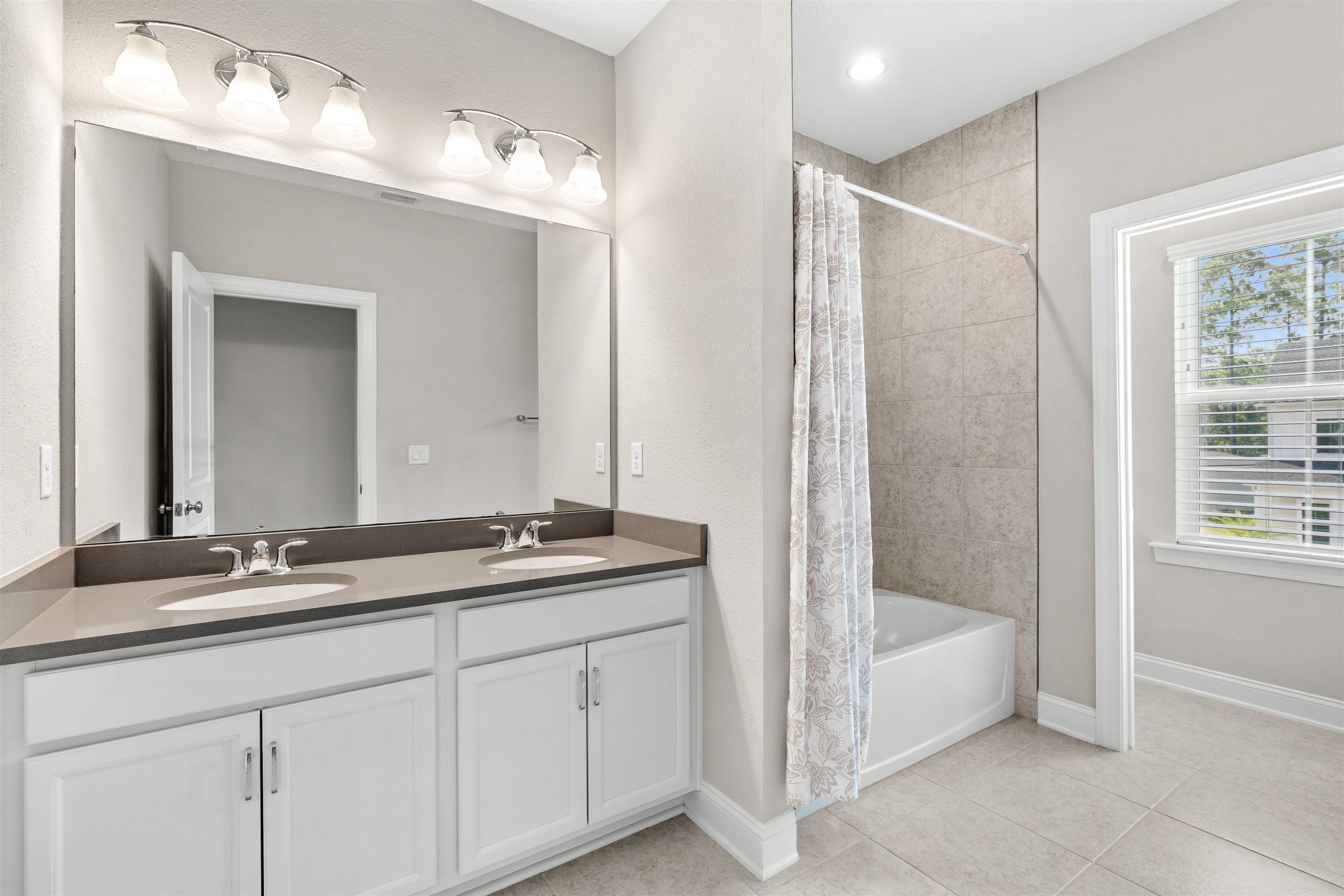 Image 33 of 74 For 131 Valley Falls Way