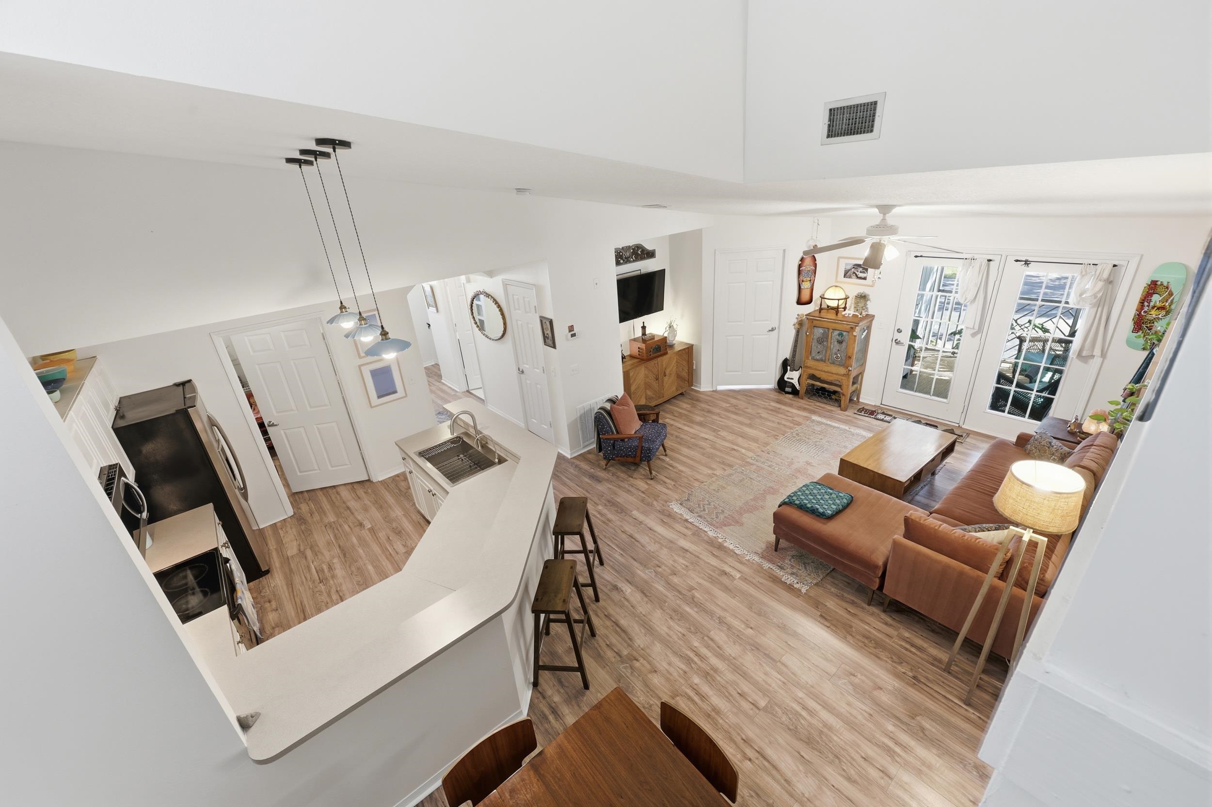 Image 28 of 69 For 16212 Harbour Vista Cir