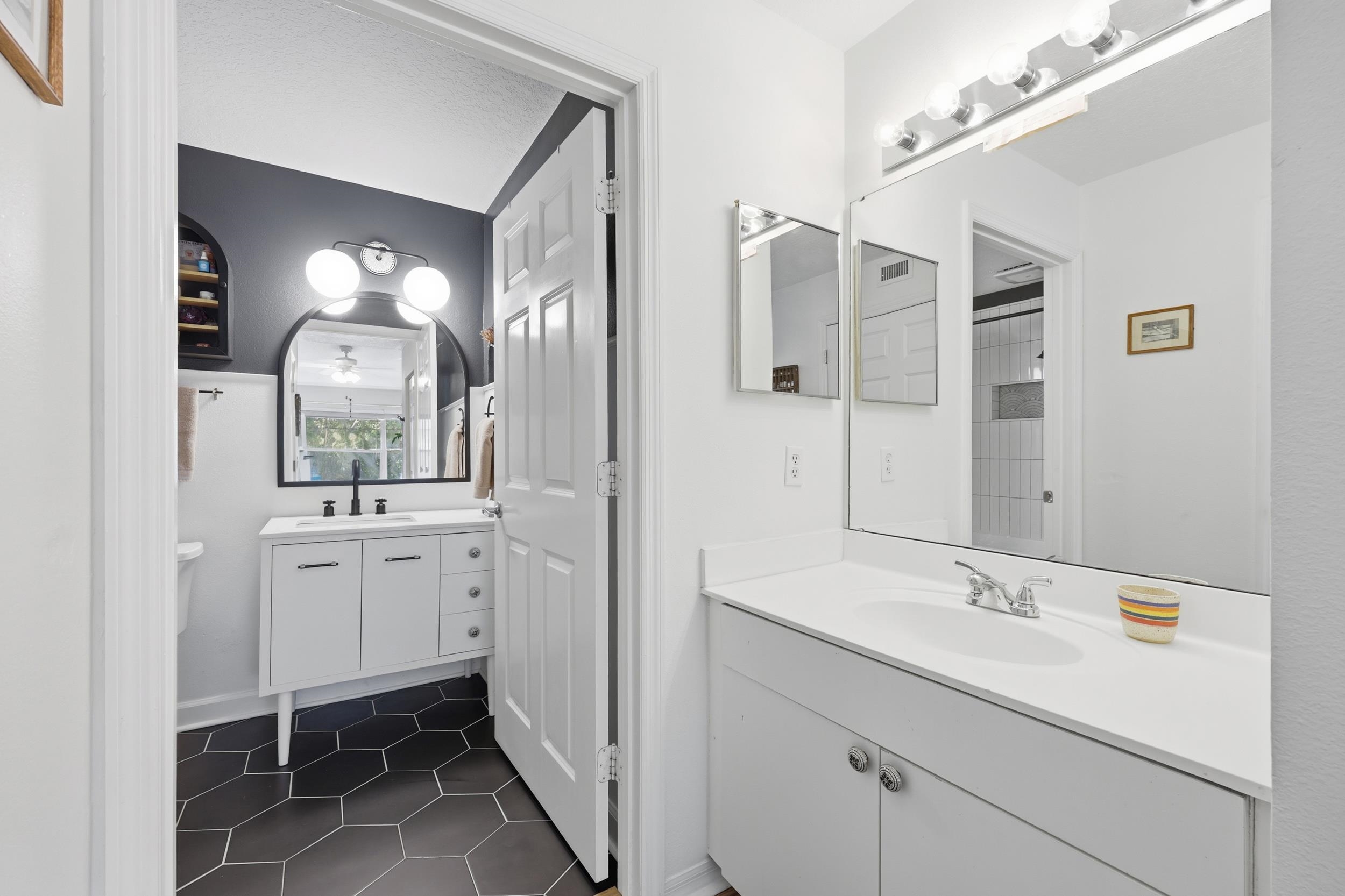 Image 32 of 69 For 16212 Harbour Vista Cir