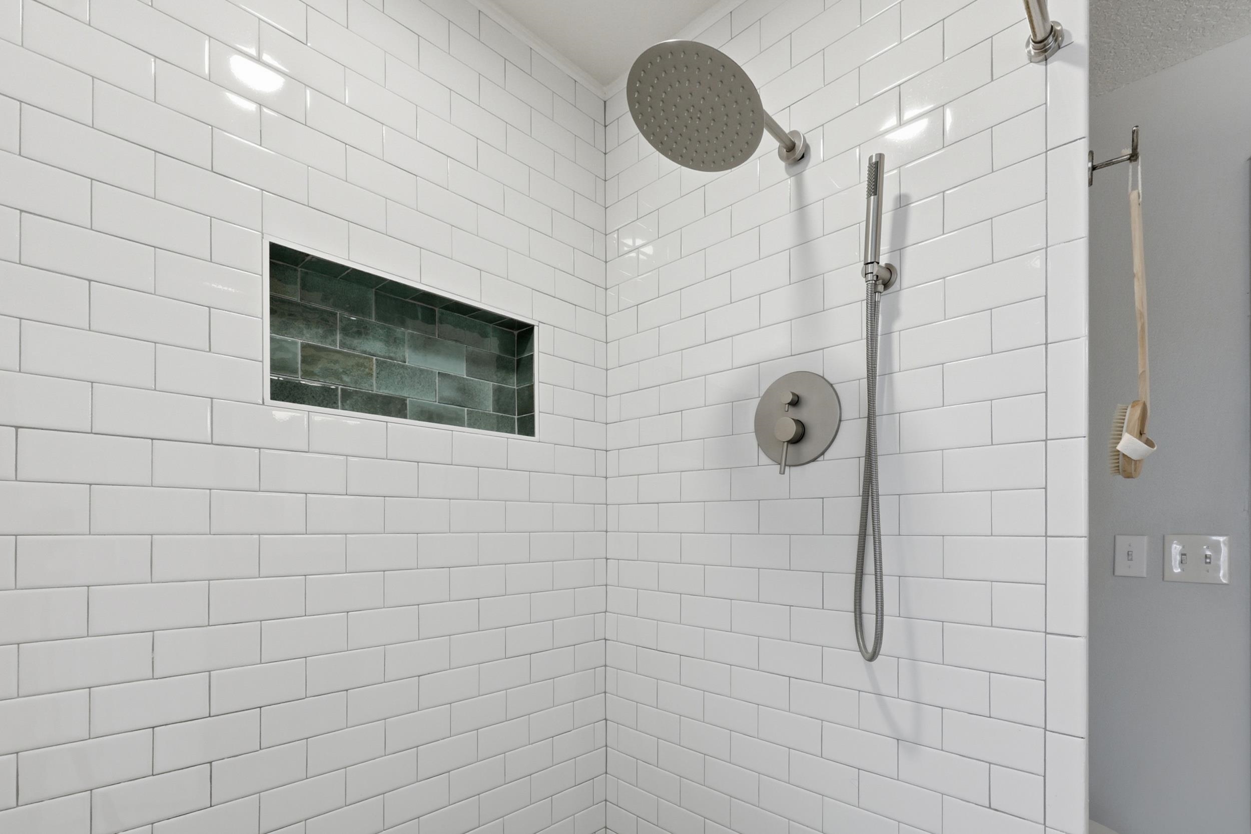 Image 37 of 69 For 16212 Harbour Vista Cir