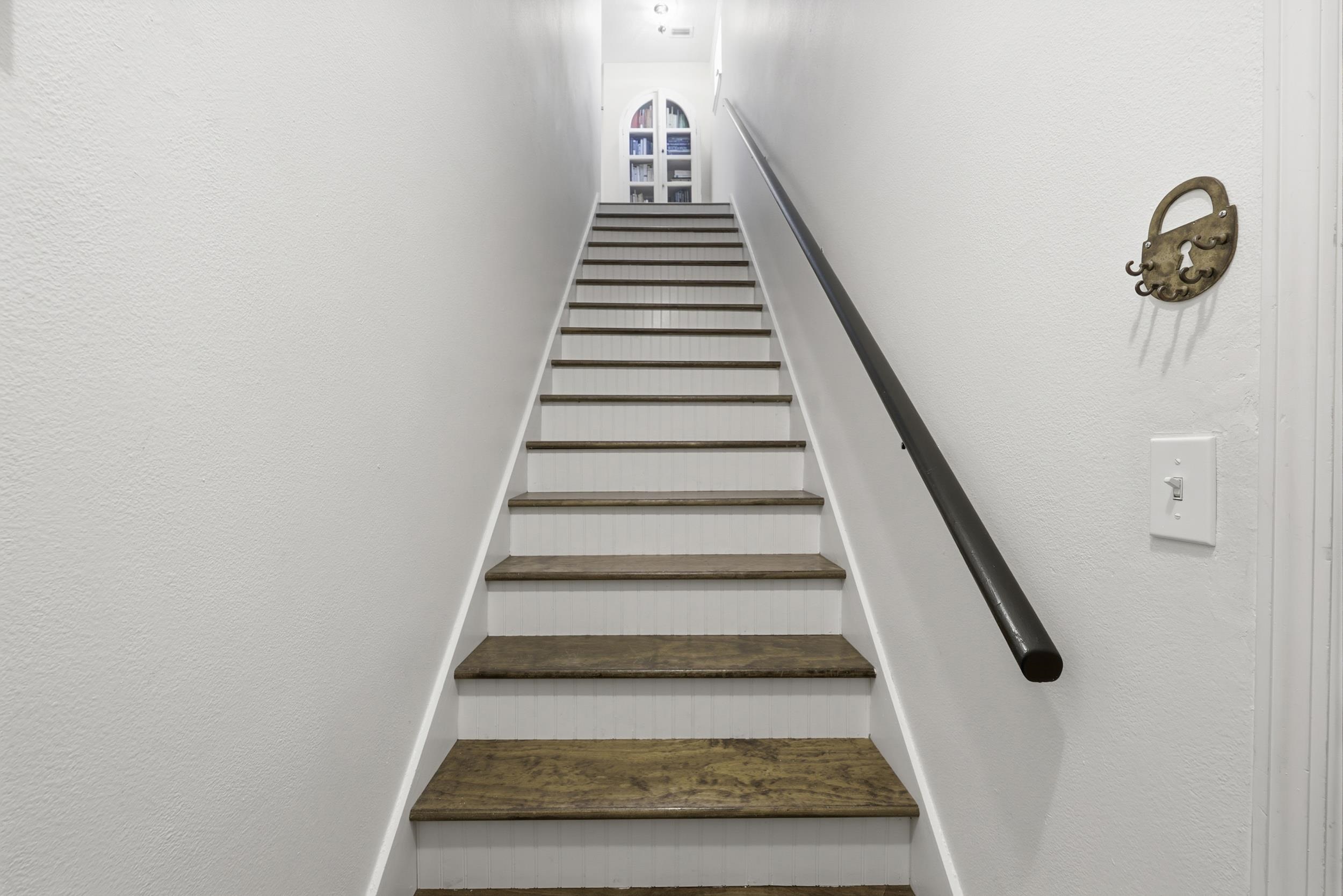 Image 4 of 69 For 16212 Harbour Vista Cir