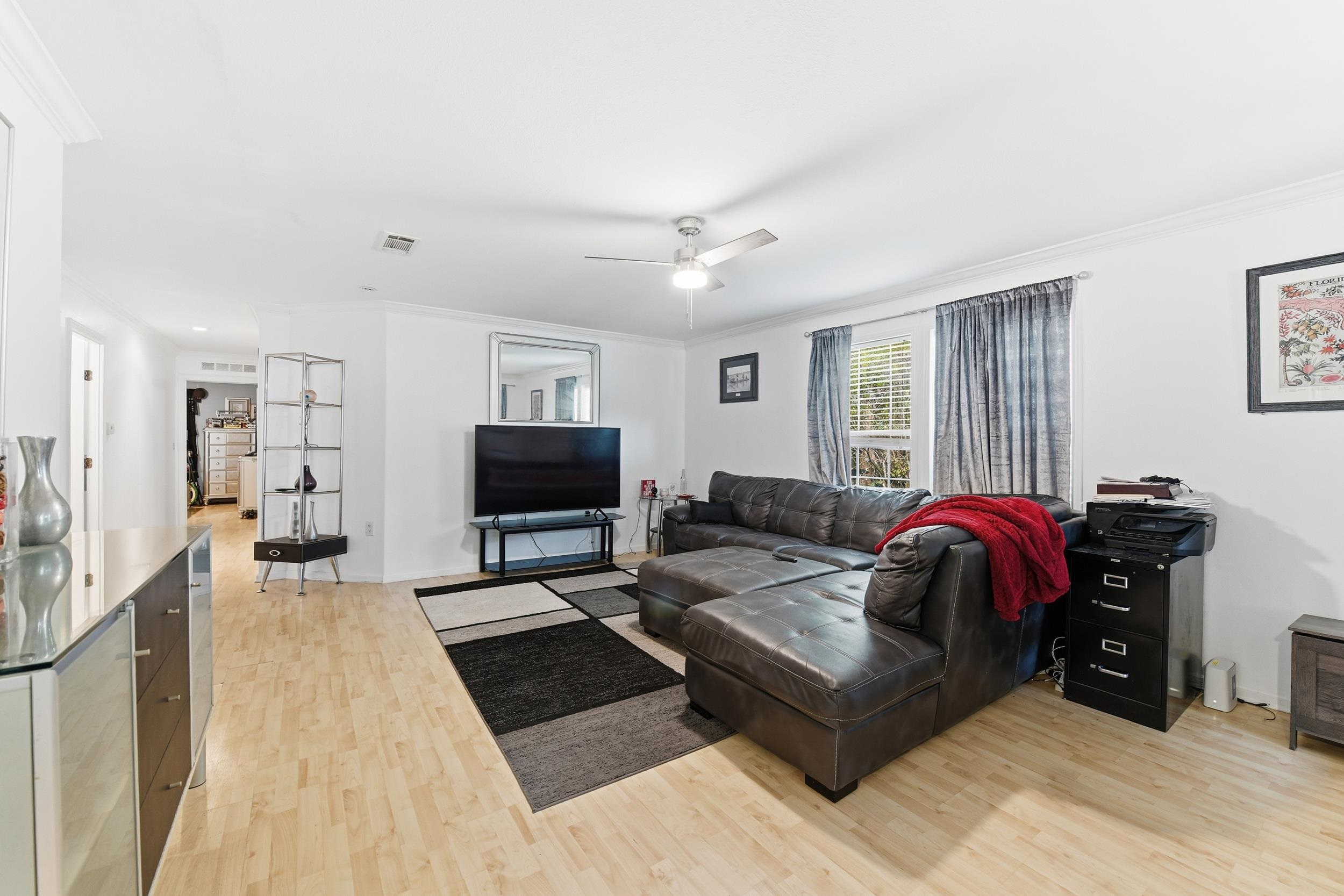 Image 26 of 30 For 725 Cypress Rd