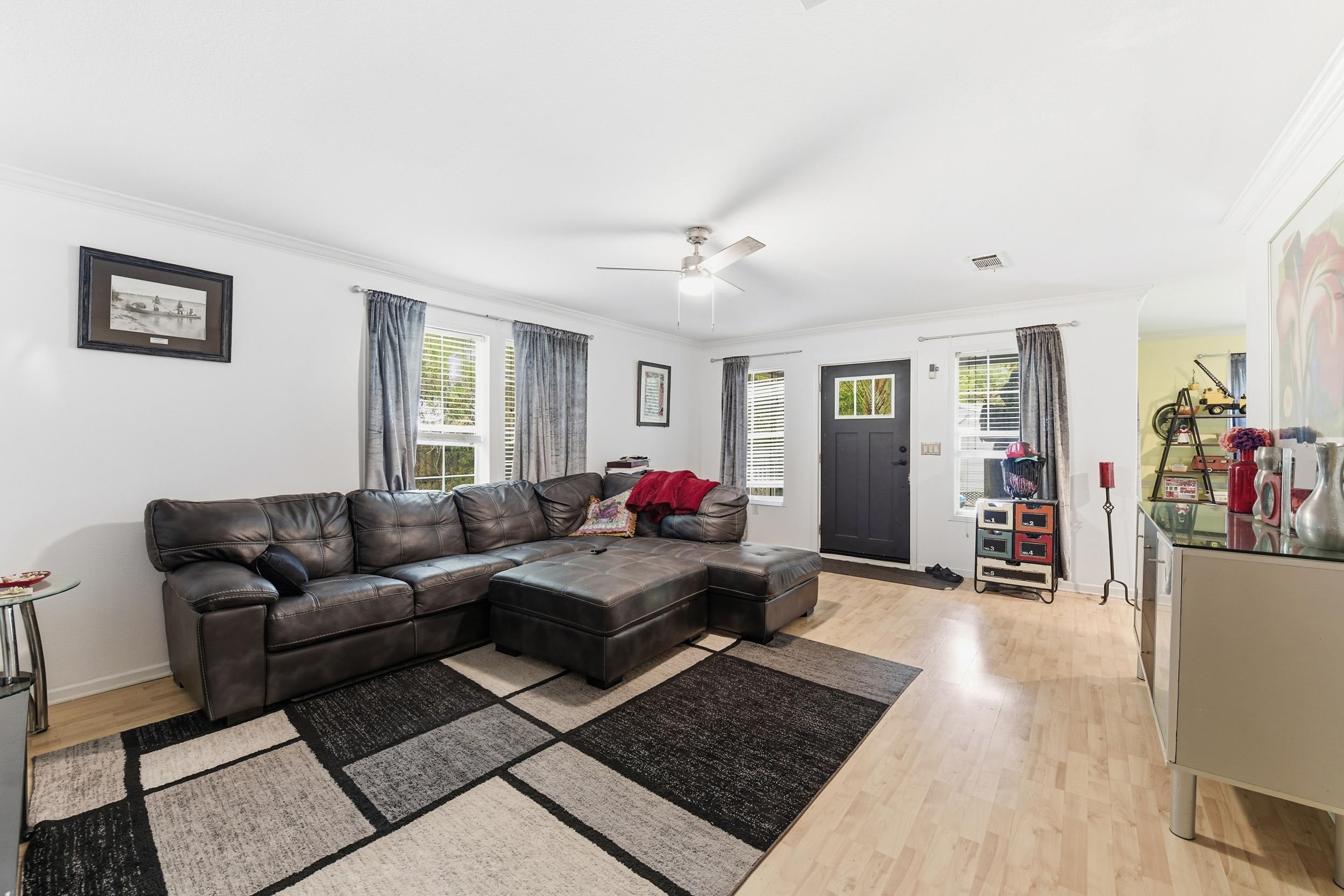 Image 27 of 30 For 725 Cypress Rd