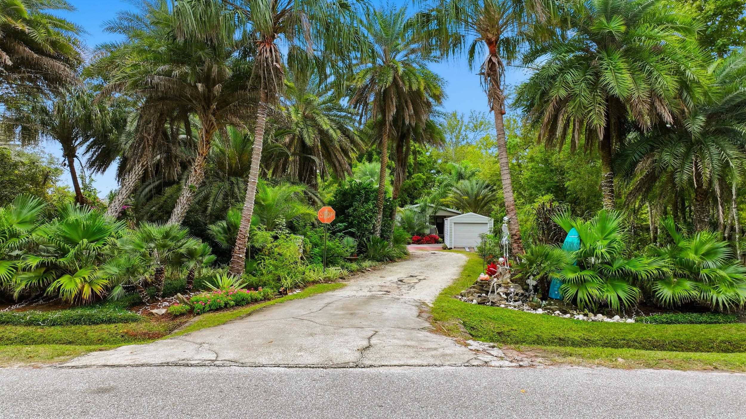 Image 6 of 30 For 725 Cypress Rd