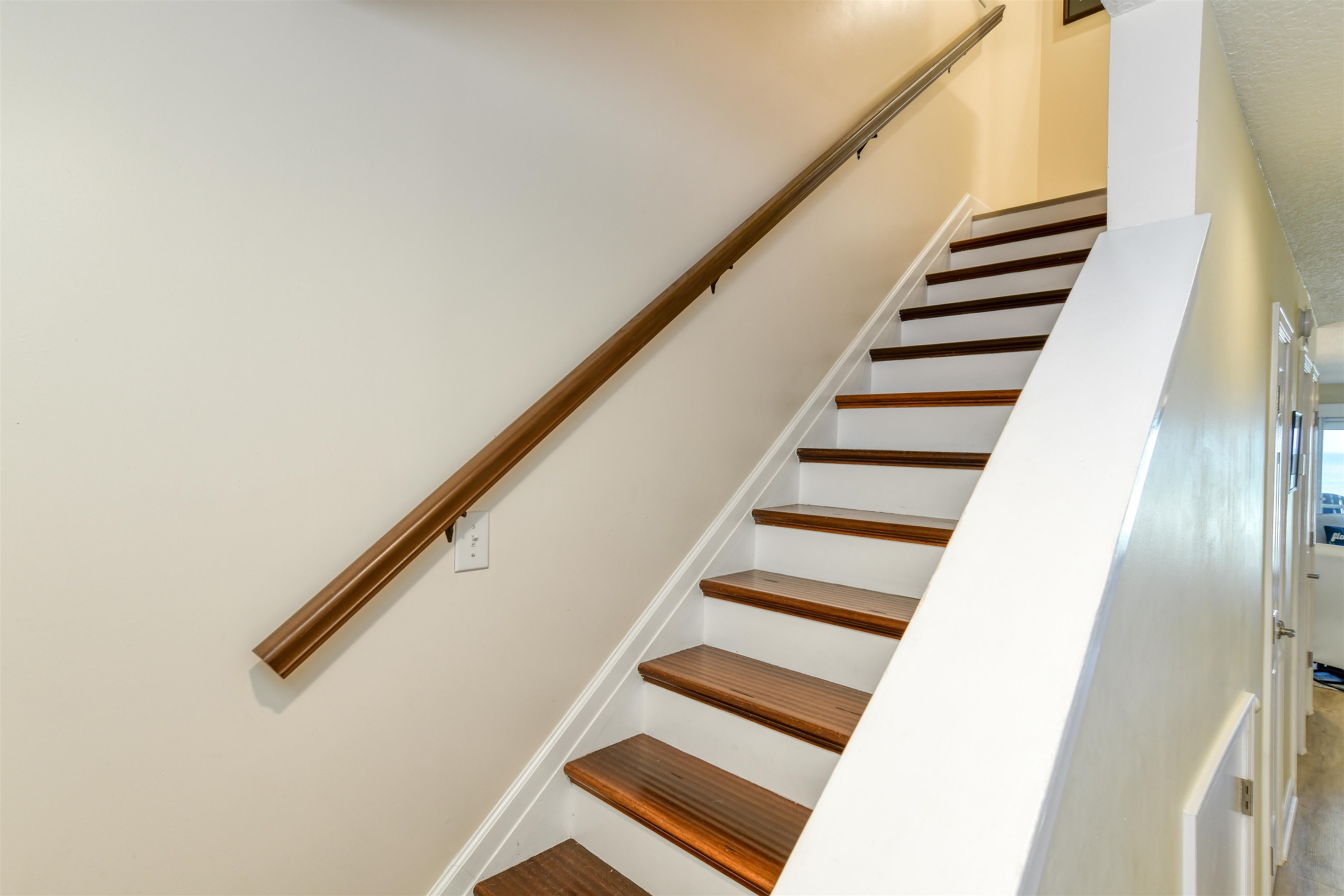 Image 20 of 40 For 8550 A1a #162 S