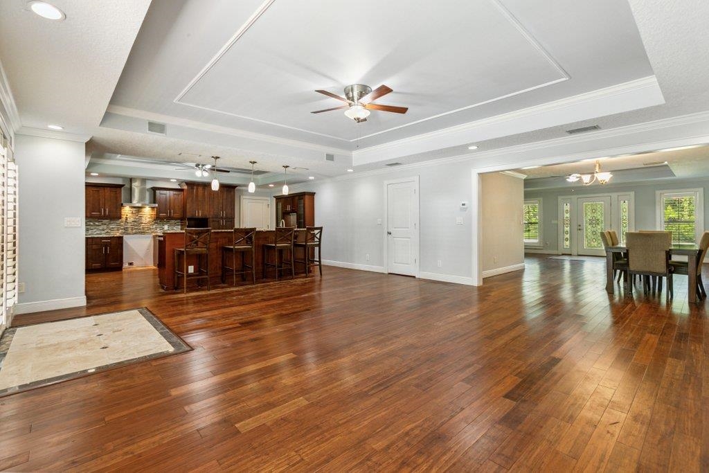 Image 18 of 61 For 2380 Deerwood Acres Dr